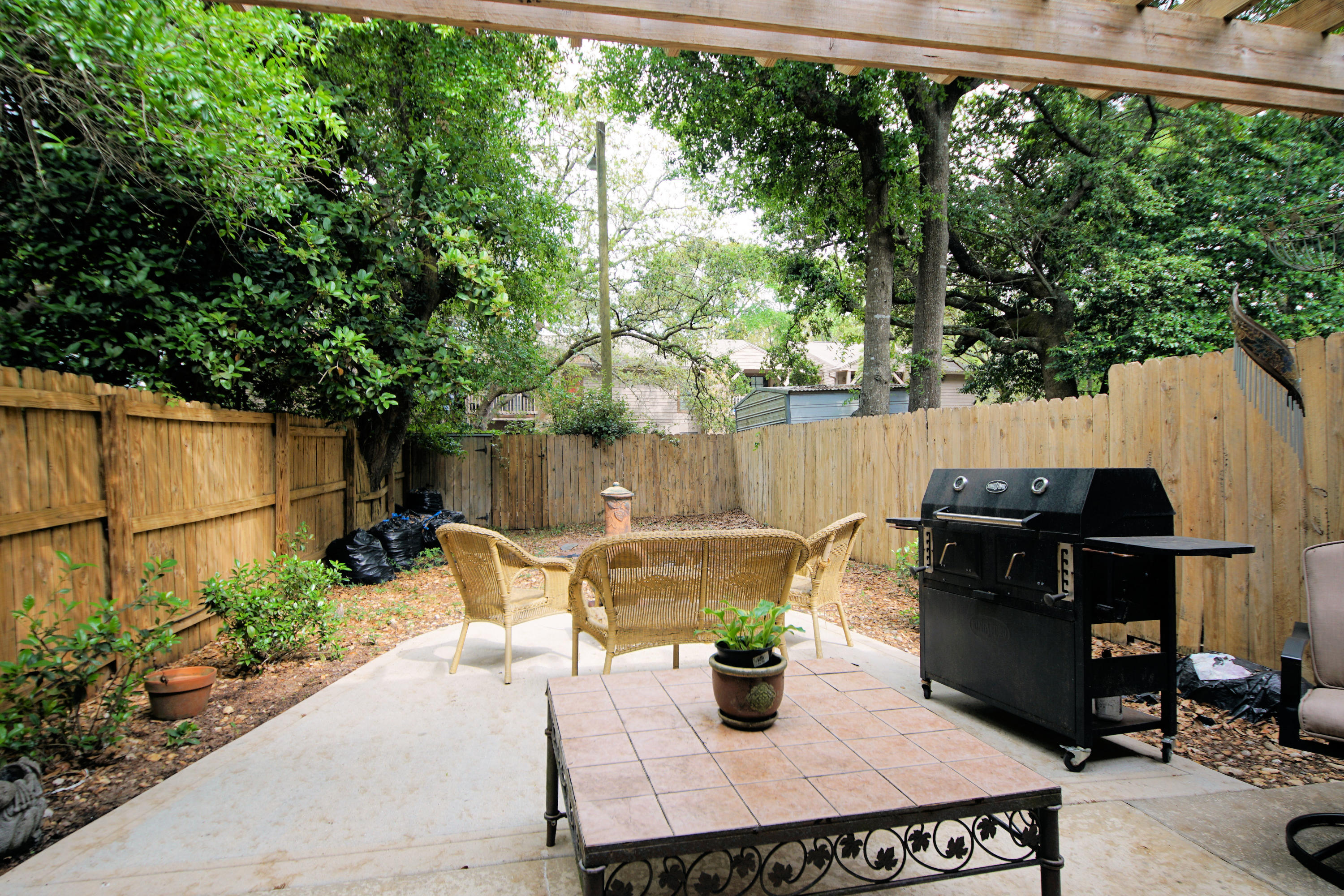 BELL-BROOK ESTATES 1ST ADDN - Residential