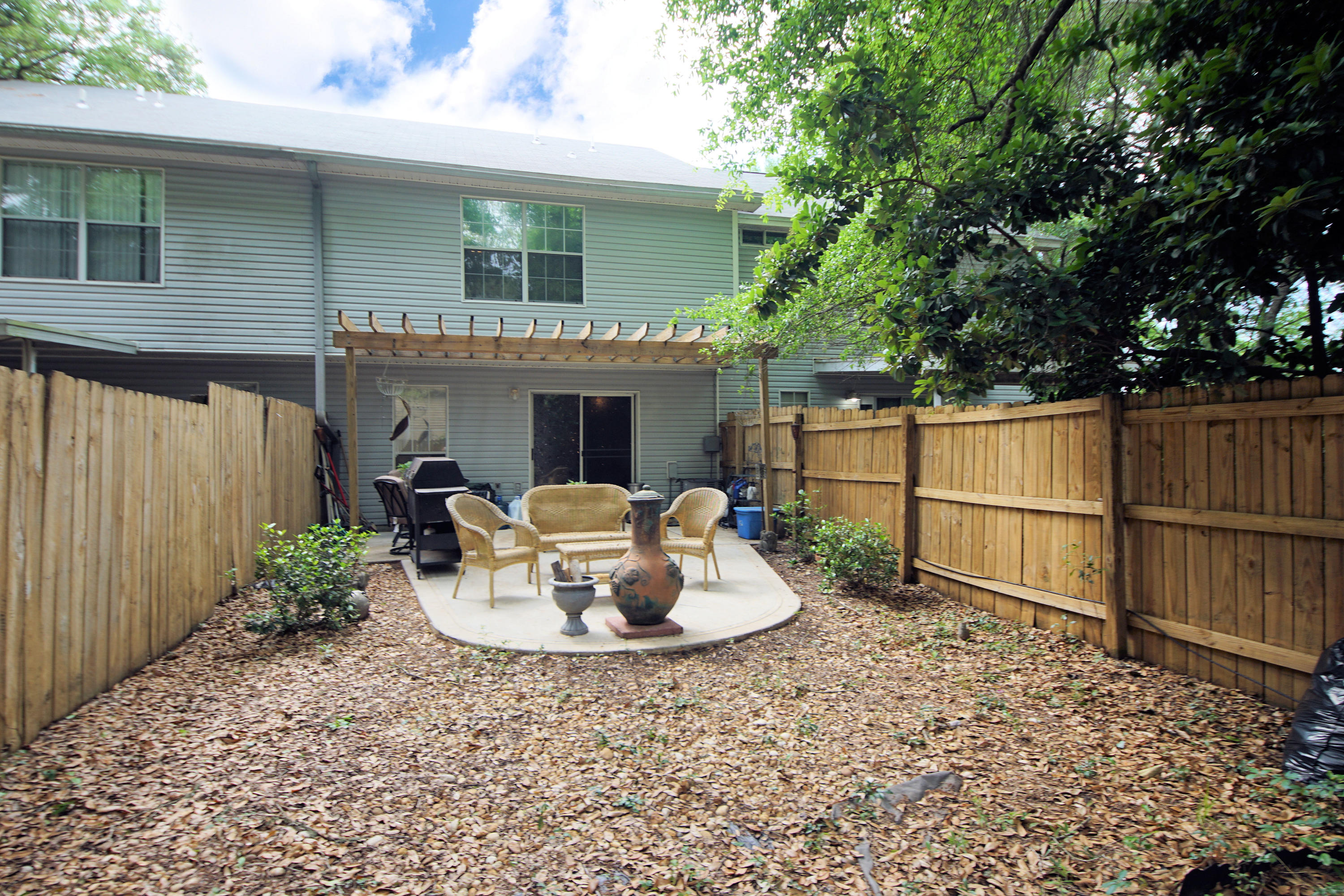 BELL-BROOK ESTATES 1ST ADDN - Residential