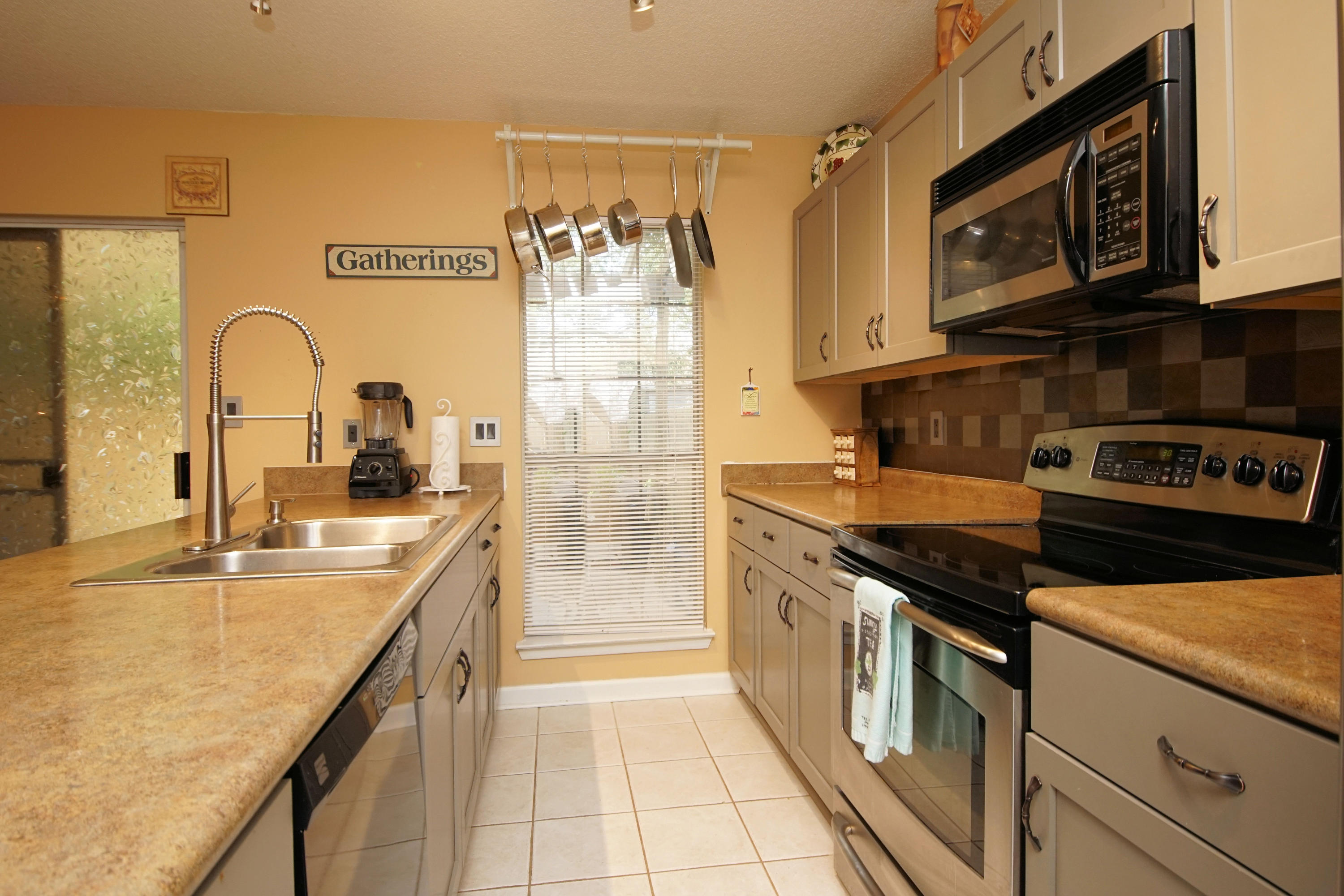 BELL-BROOK ESTATES 1ST ADDN - Residential