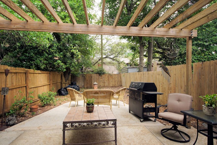 Almost 1600 Sq Feet of Living Tucked Away on a Dead End Street In the Middle of Fort Walton Beach! Come See for Yourself. You Enter this Newer Townhome into a Large Living Room. Big Picture window allows for lots of Natural Light. The Eat In Kitchen is Attached to the Main Living Area but also Private. And Personality to Spare. Just a Really Nice Space. Large Half Bath located Downstairs. From the Dining Area, you Can Enter the Privacy Fenced Back Yard. Covered Patio for Grilling and Chilling. The Back Yard can also be Accessed Through a Back Gate if you Need to Store a Boat or Trailer. Upstairs there is a Large Storage Closet Between the Two Huge Bedrooms. Each Bedroom has it's Own Bathroom and Walk In Closet. Inside Laundry! Buyer to verify all measurements.