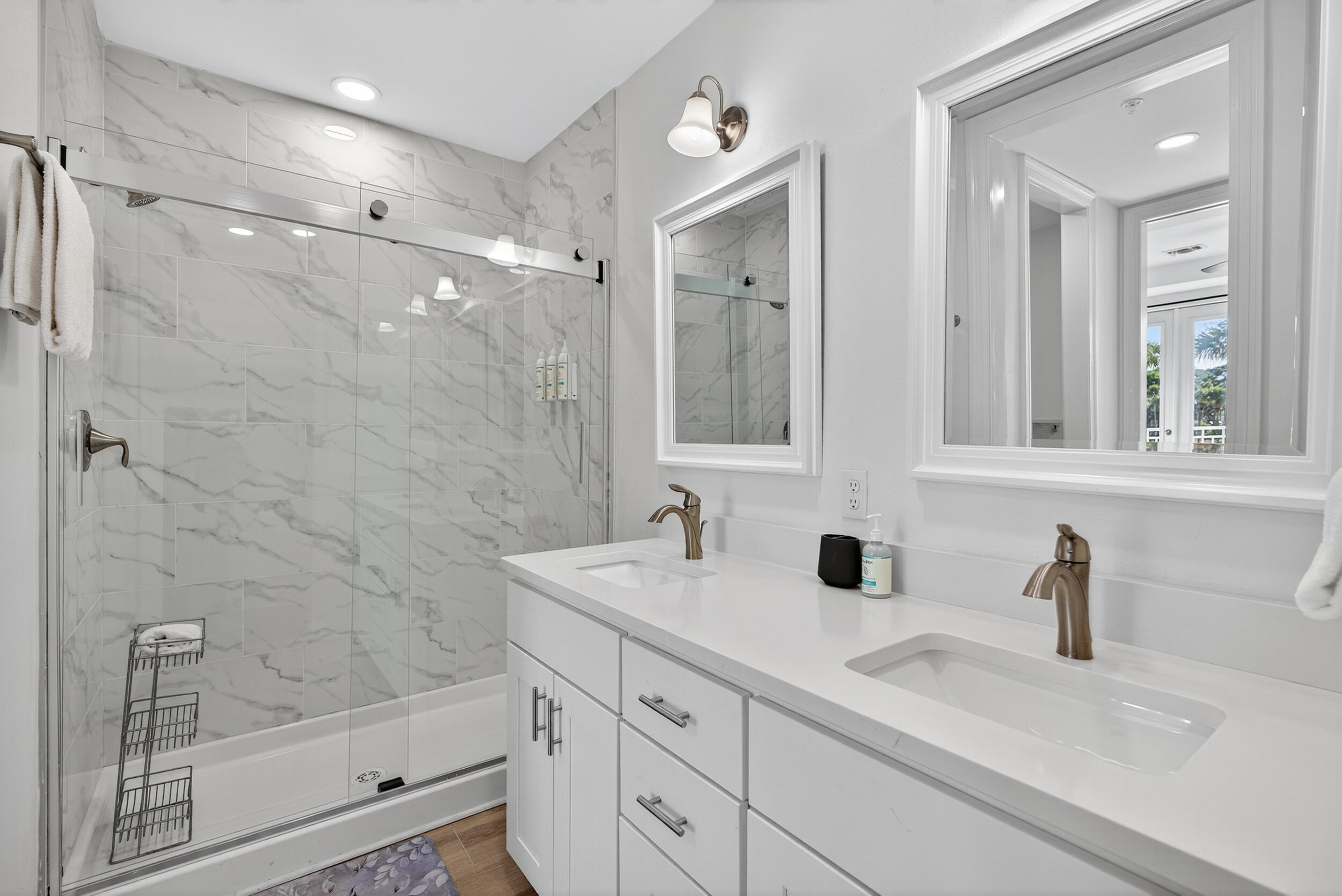 GULF PLACE RESIDENCES - Residential