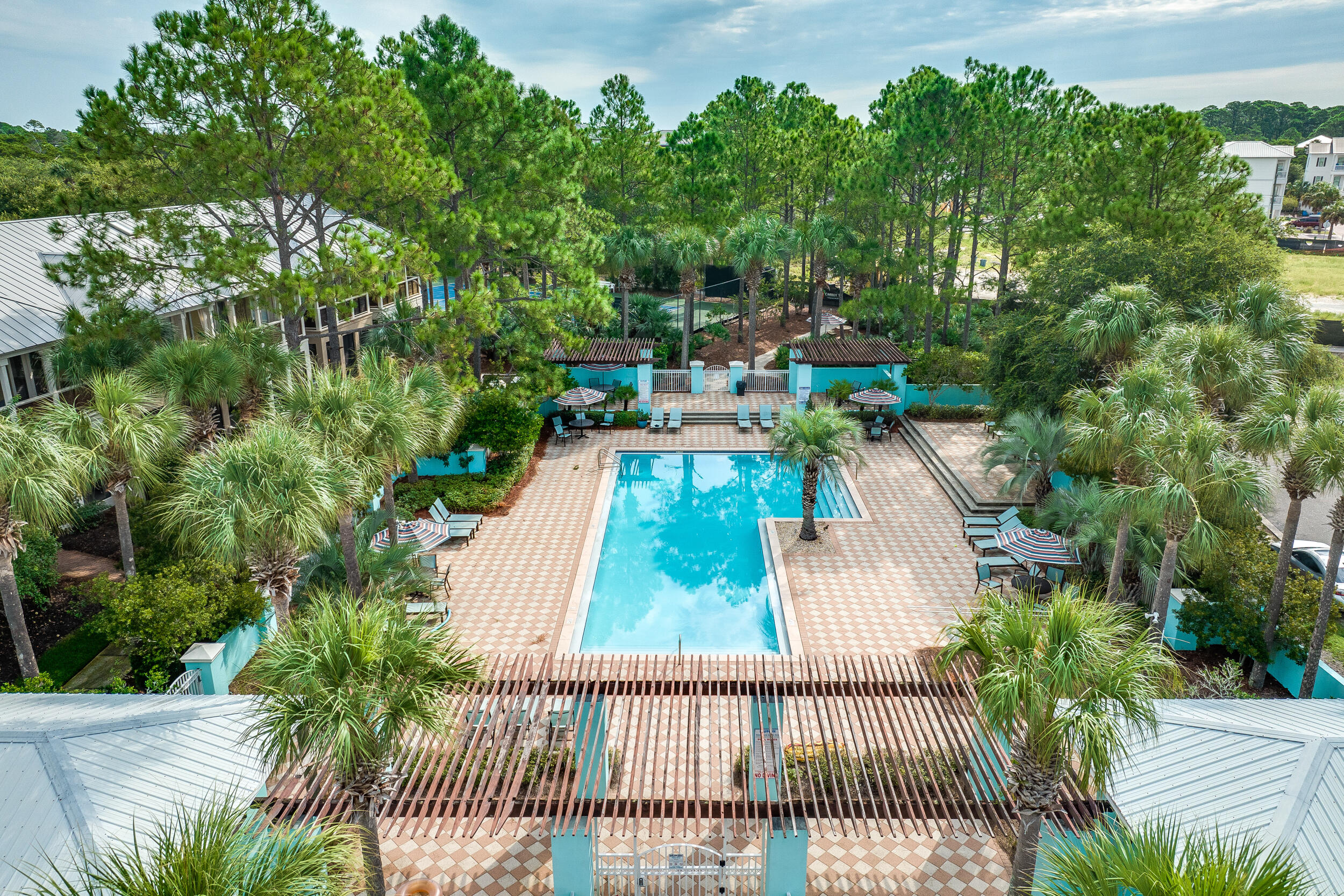 GULF PLACE RESIDENCES - Residential