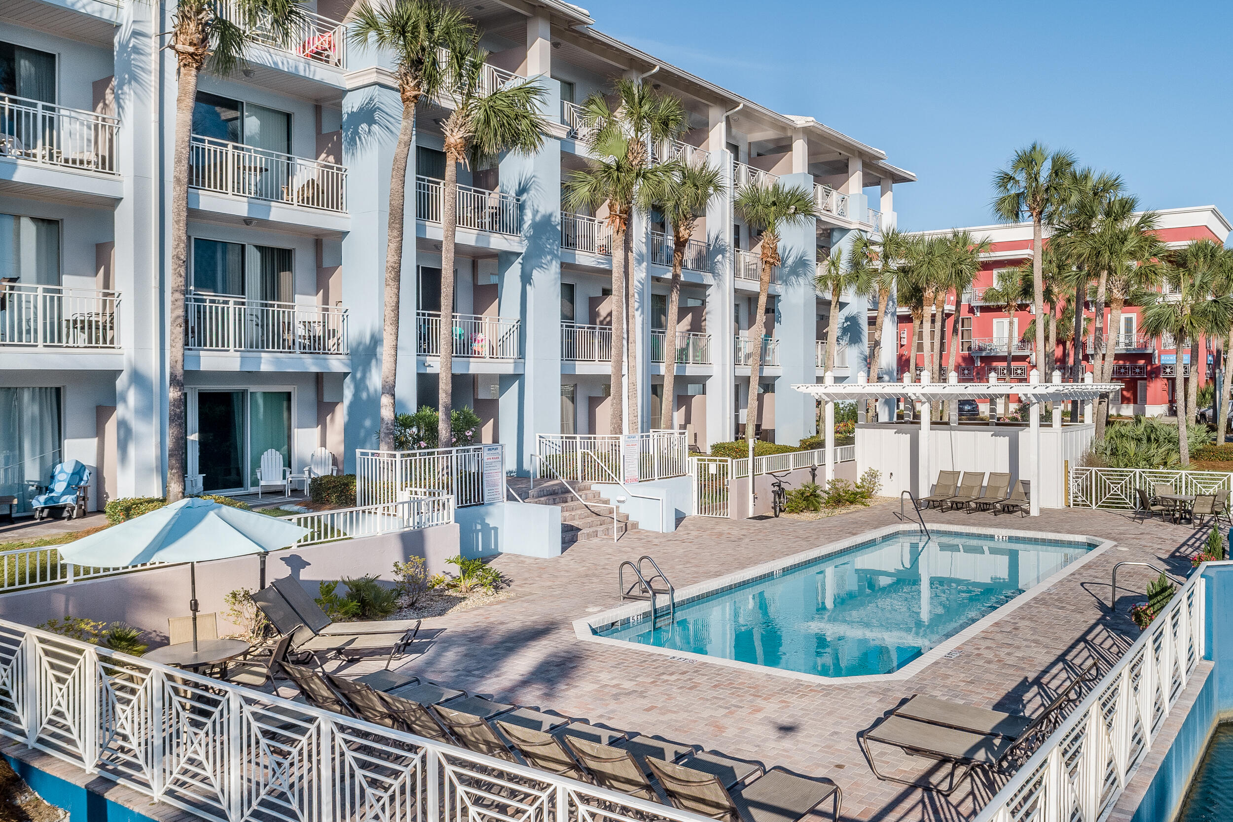 GULF PLACE RESIDENCES - Residential