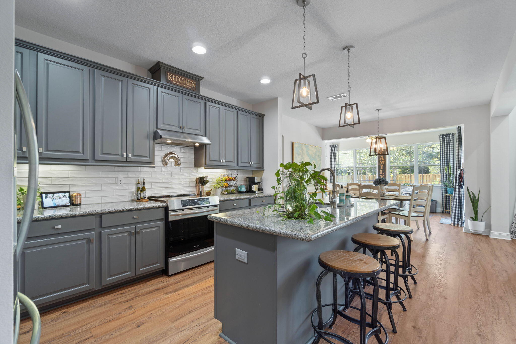 HAMMOCK BAY - Residential