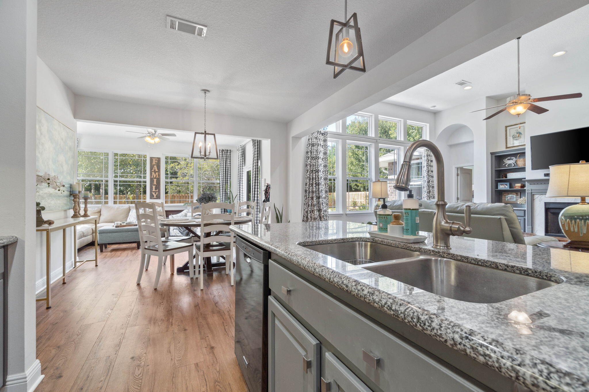 HAMMOCK BAY - Residential