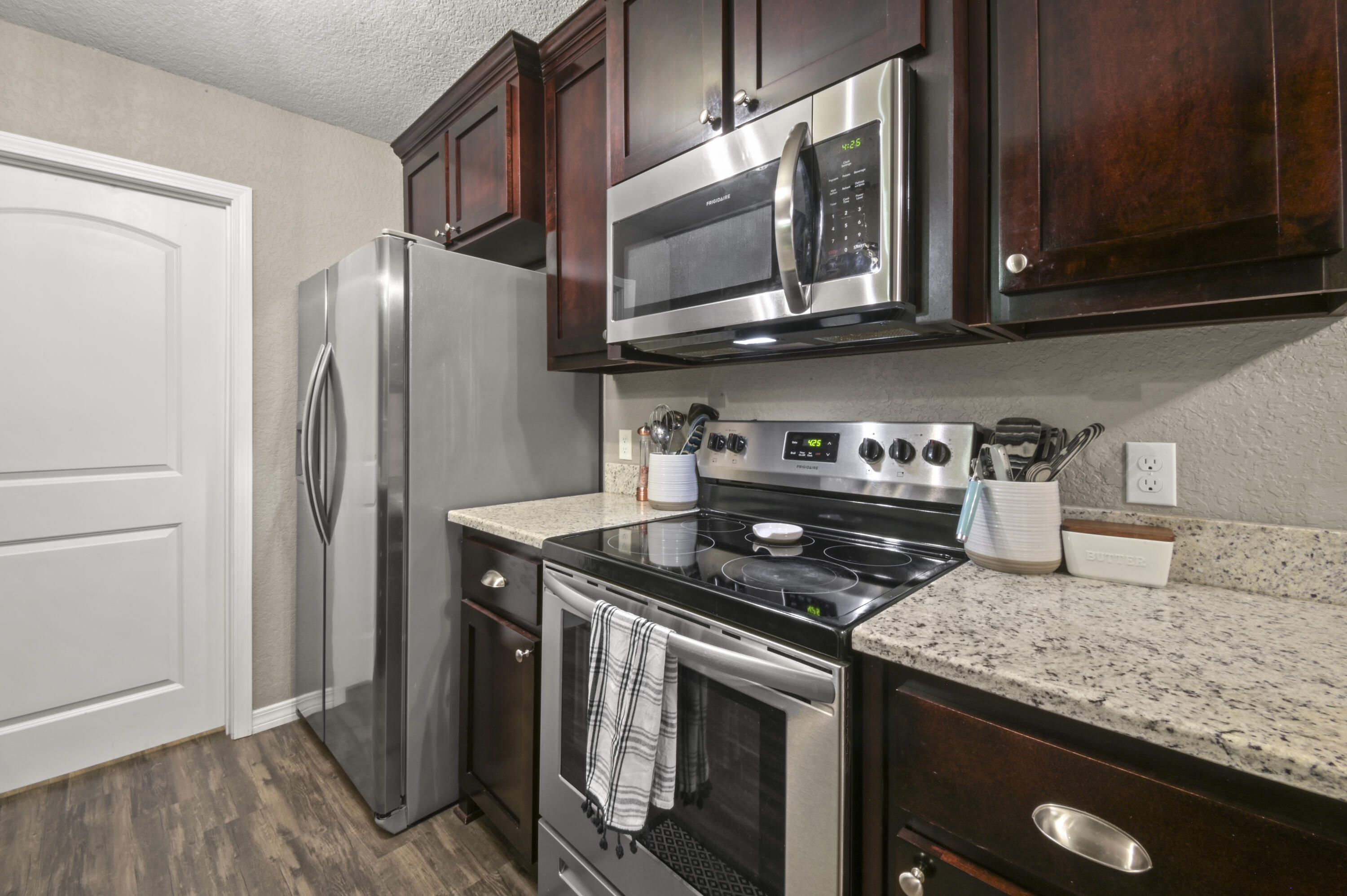 OAKDALE MINI FARMS - Residential