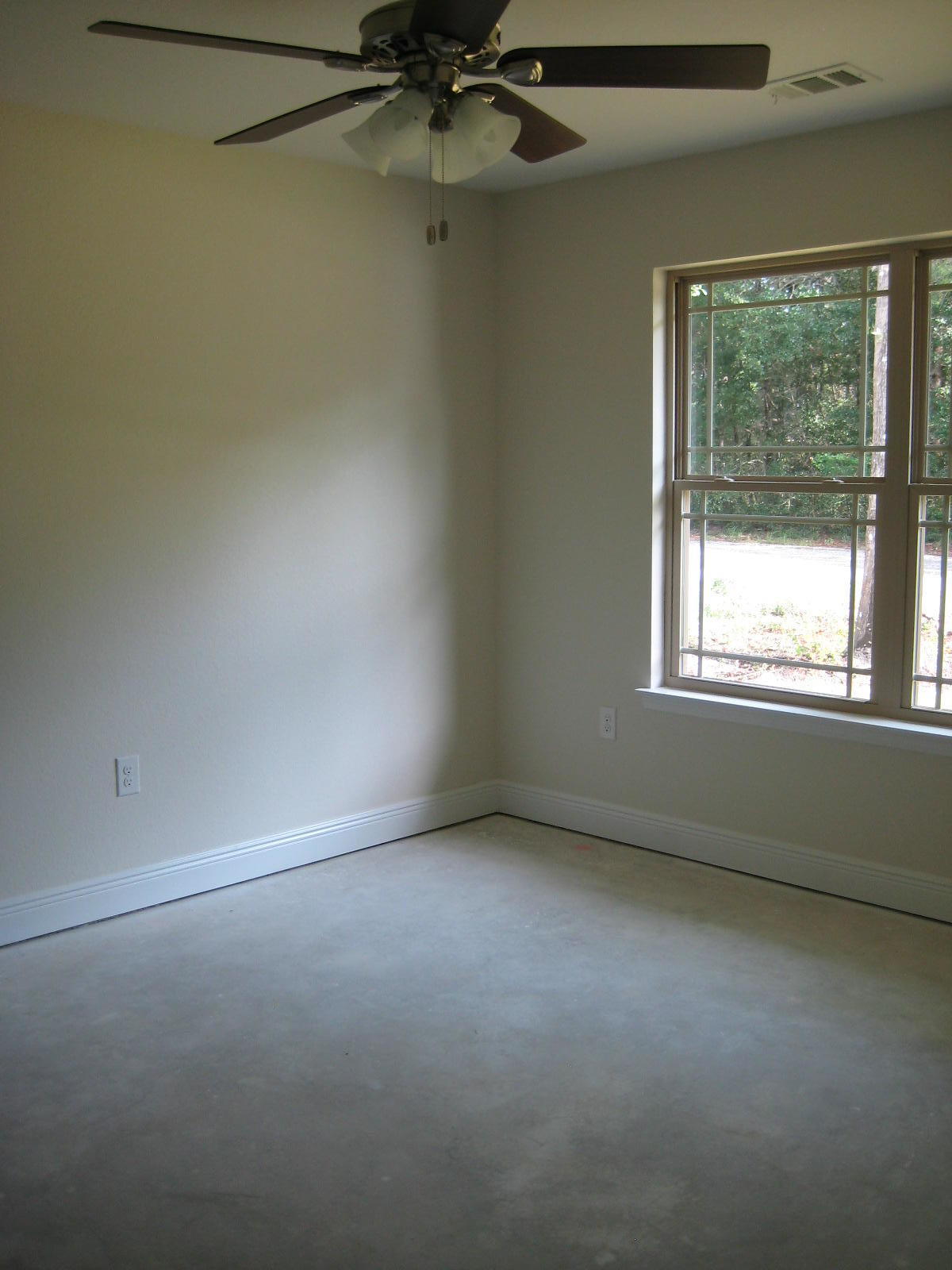 CRESTVIEW MANOR - Residential