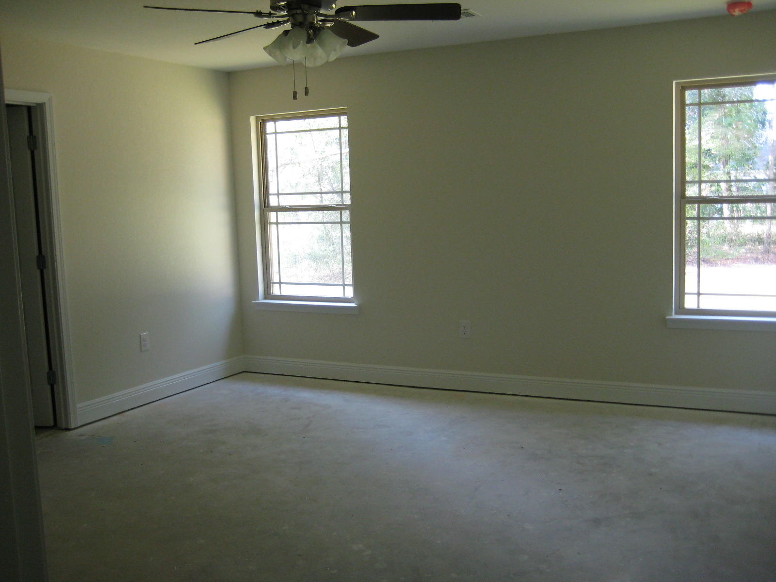 CRESTVIEW MANOR - Residential