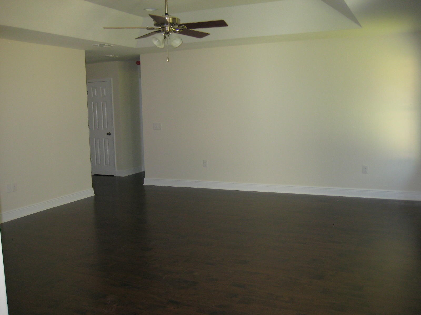 CRESTVIEW MANOR - Residential