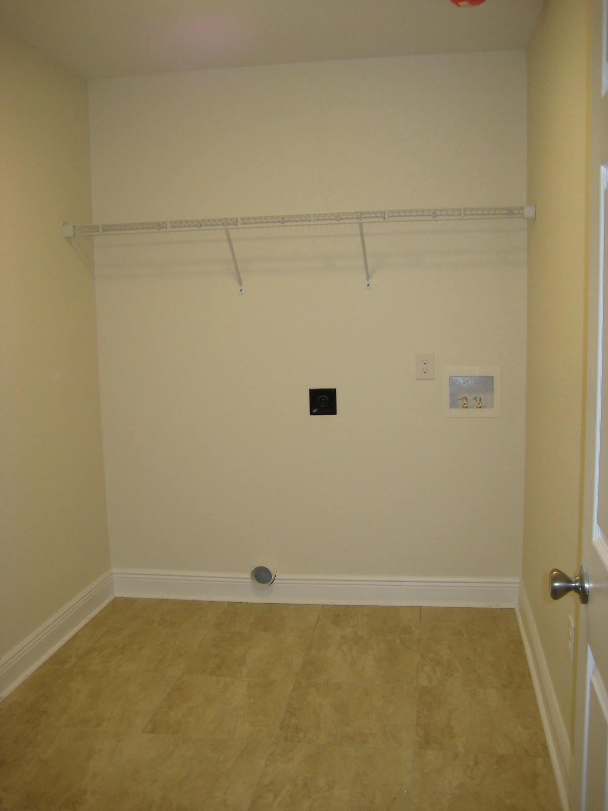 CRESTVIEW MANOR - Residential