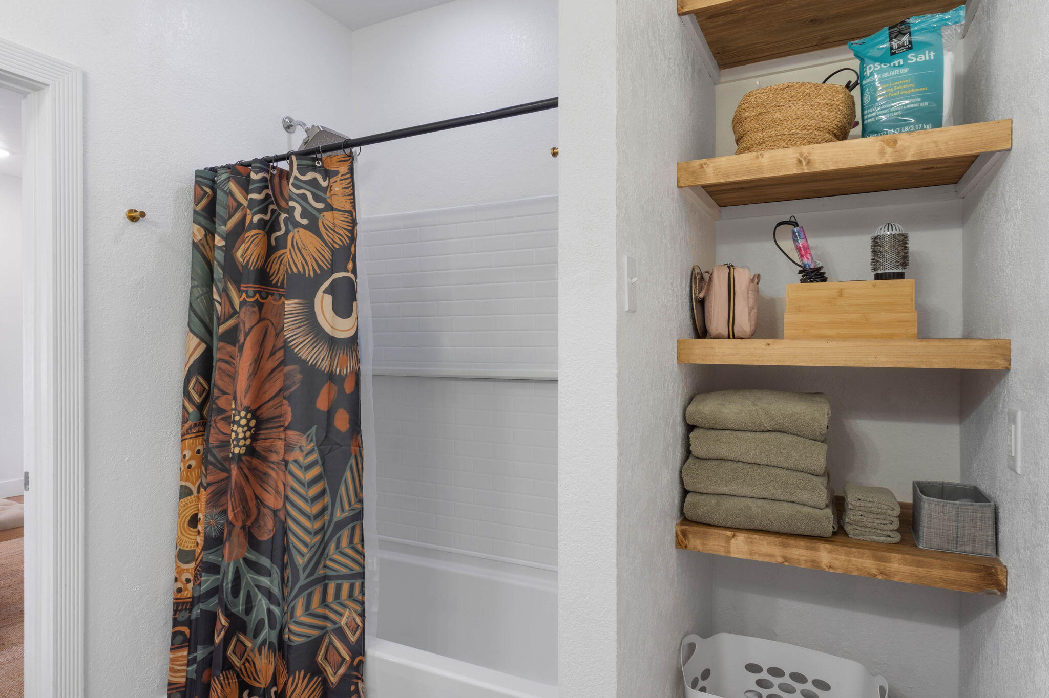 HIDDEN LAKES ESTATES - Residential