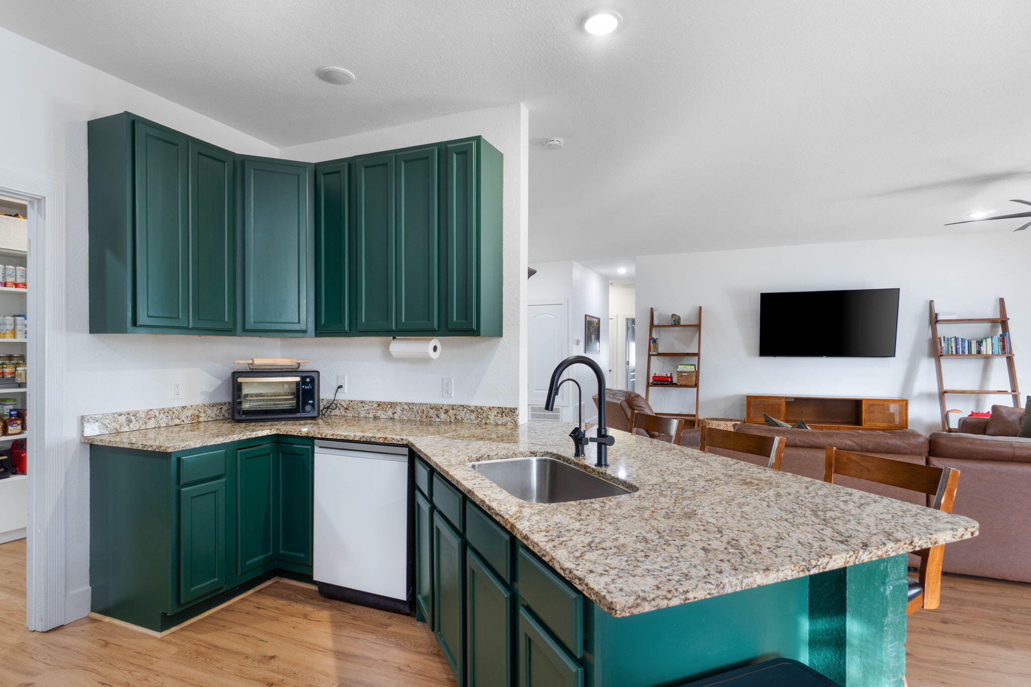 HIDDEN LAKES ESTATES - Residential