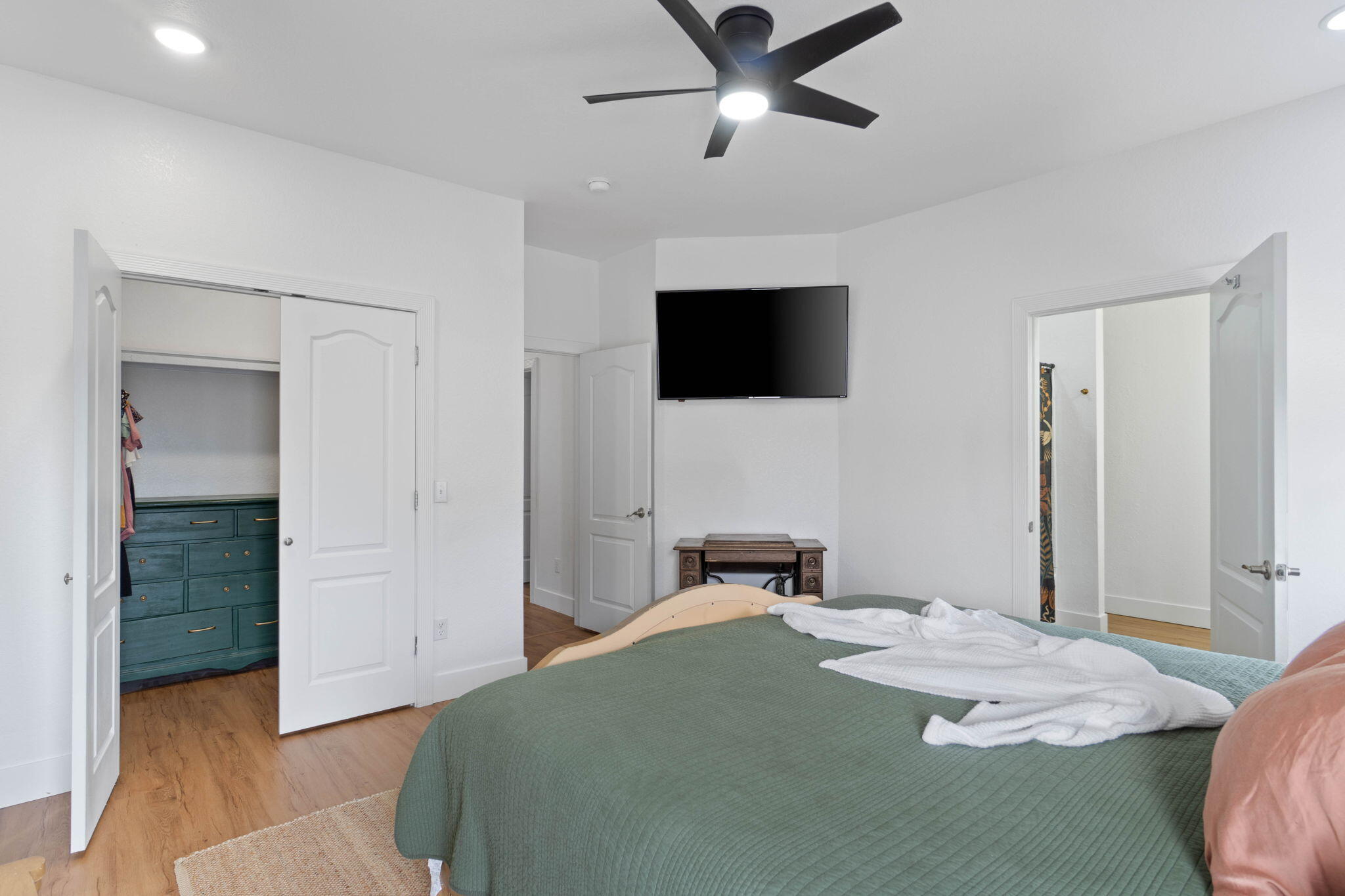 HIDDEN LAKES ESTATES - Residential