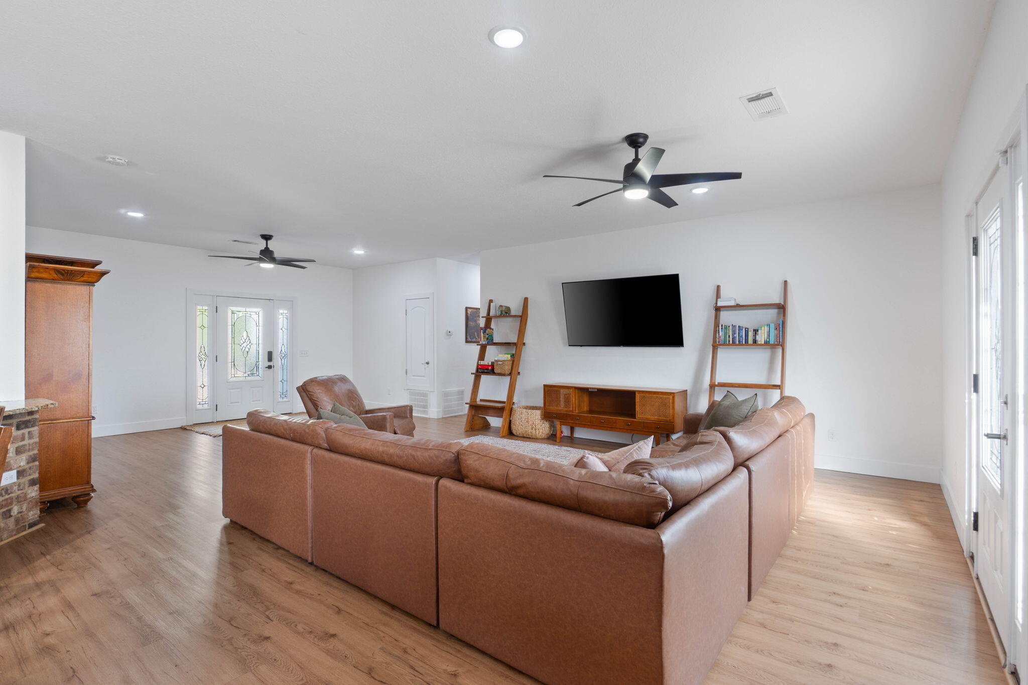 HIDDEN LAKES ESTATES - Residential