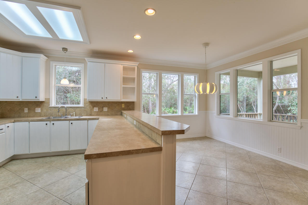 BAY PINE SHORES - Residential