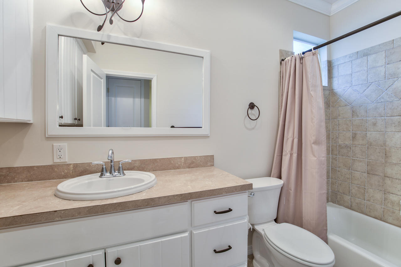 BAY PINE SHORES - Residential