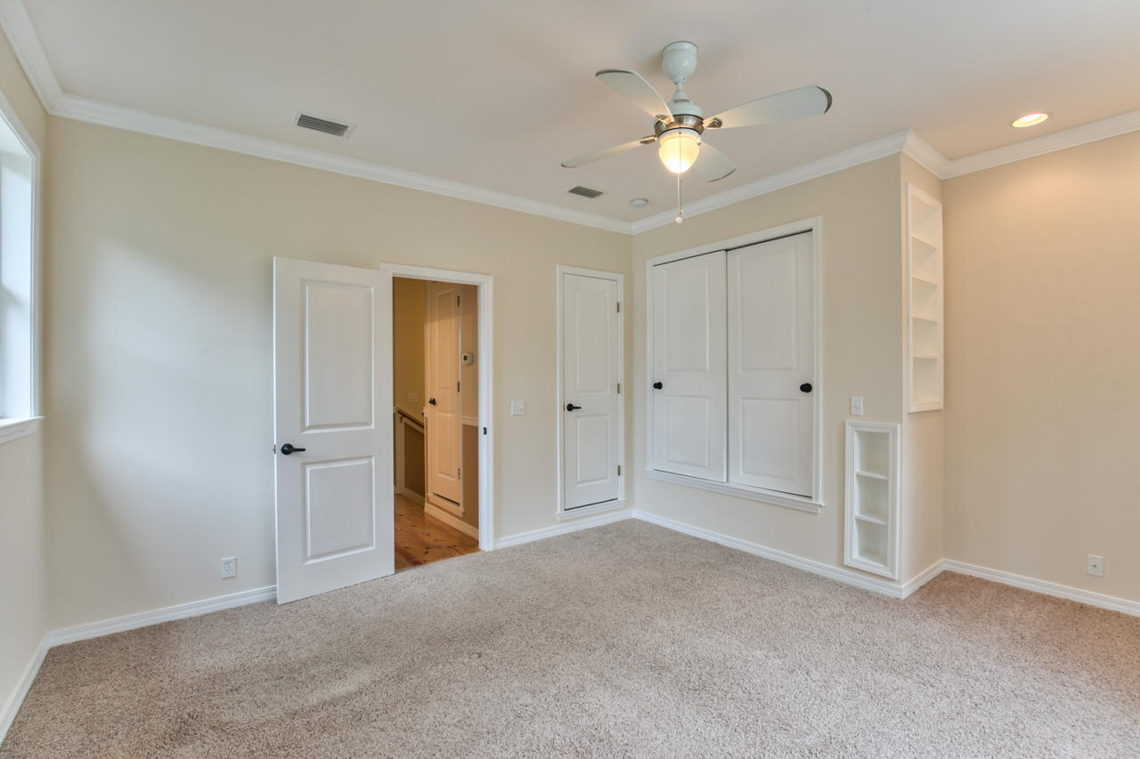 BAY PINE SHORES - Residential