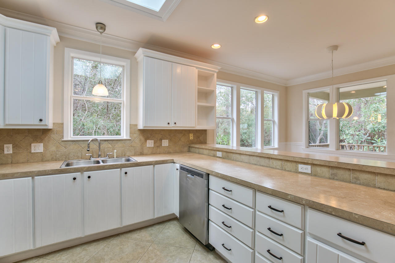 BAY PINE SHORES - Residential