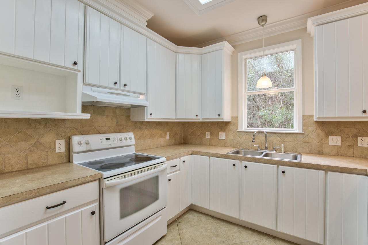 BAY PINE SHORES - Residential