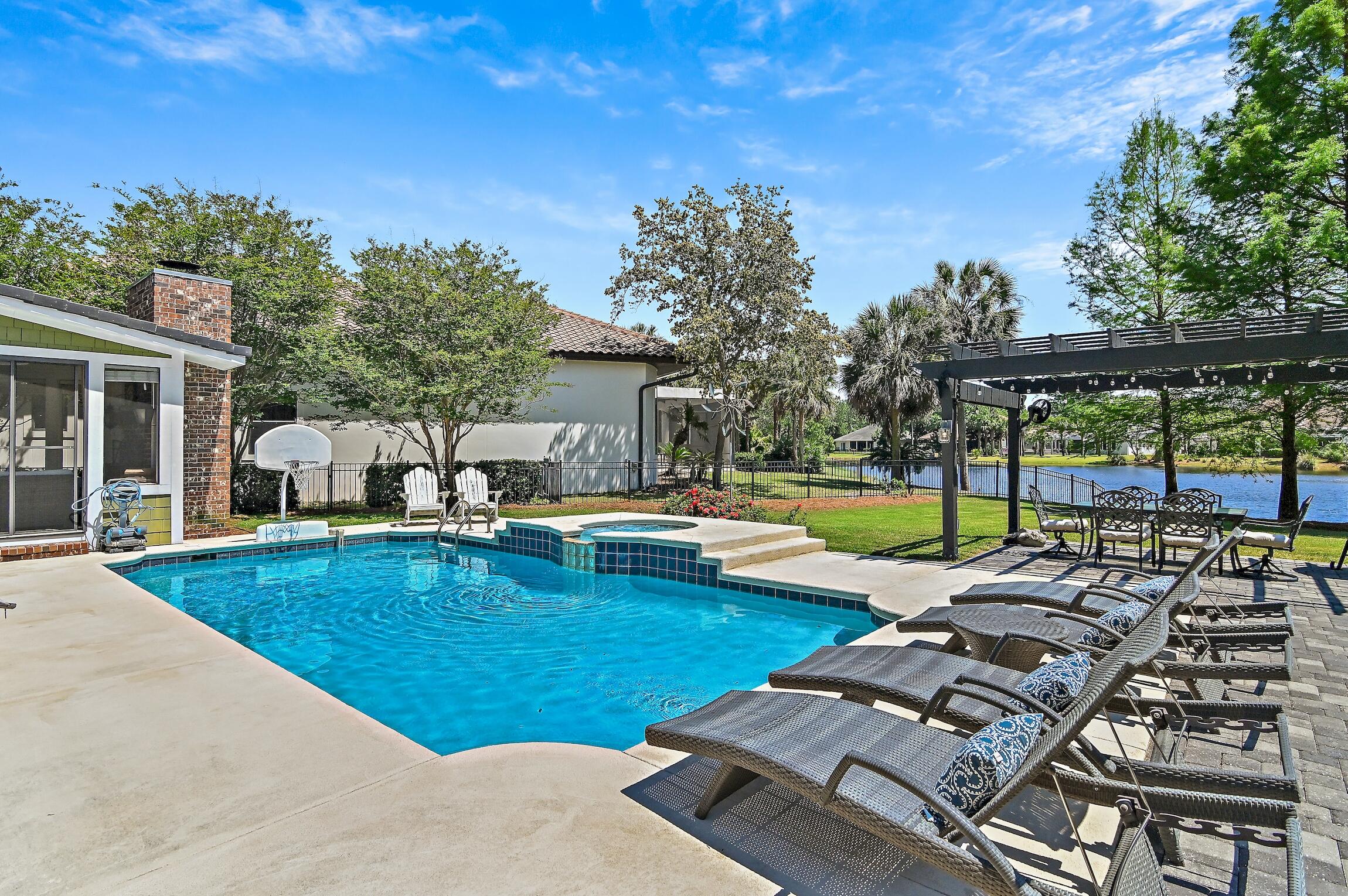 REGATTA BAY PH 1 - Residential
