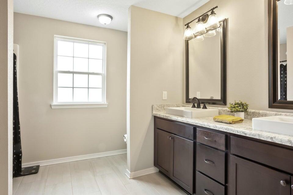 STILLWELL ESTATES - Residential Lease