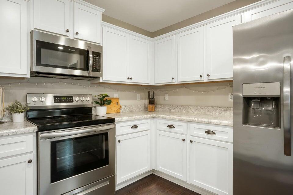 STILLWELL ESTATES - Residential Lease