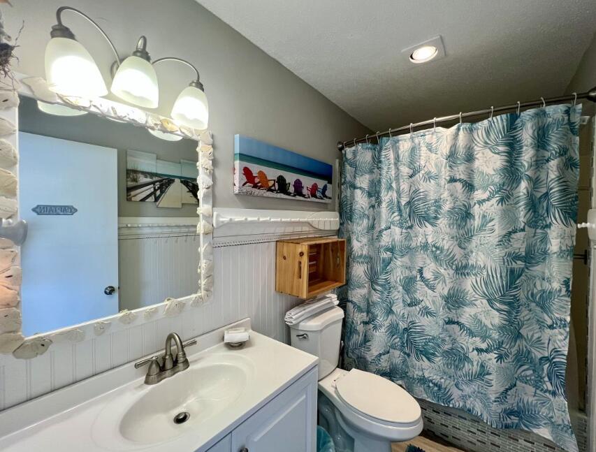 SANDPIPER COVE #19 UNIT 8214 BLDG D - Residential