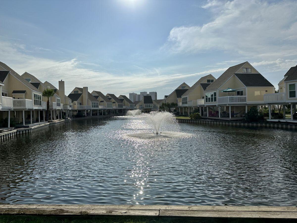SANDPIPER COVE #19 UNIT 8214 BLDG D - Residential