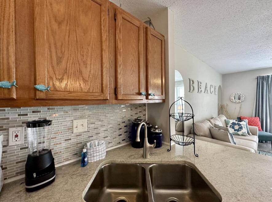 SANDPIPER COVE #19 UNIT 8214 BLDG D - Residential