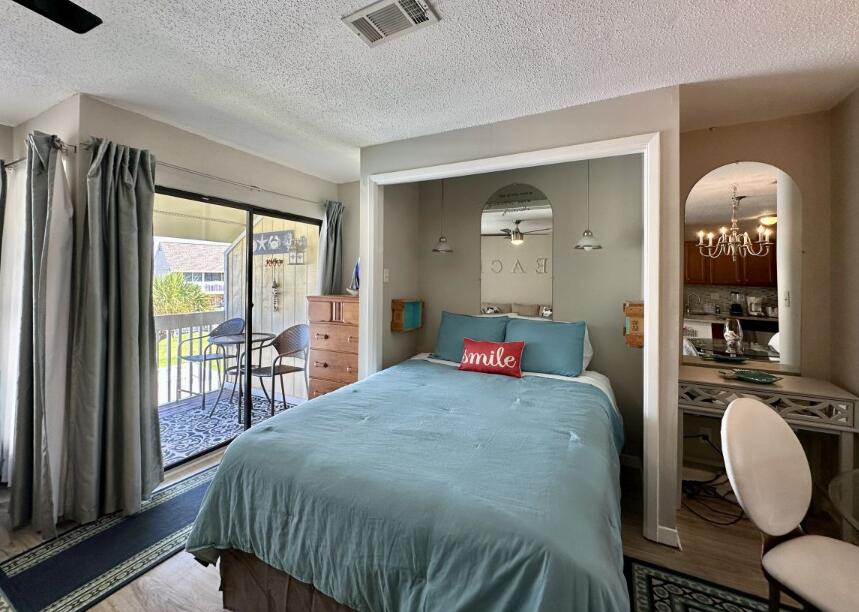 SANDPIPER COVE #19 UNIT 8214 BLDG D - Residential