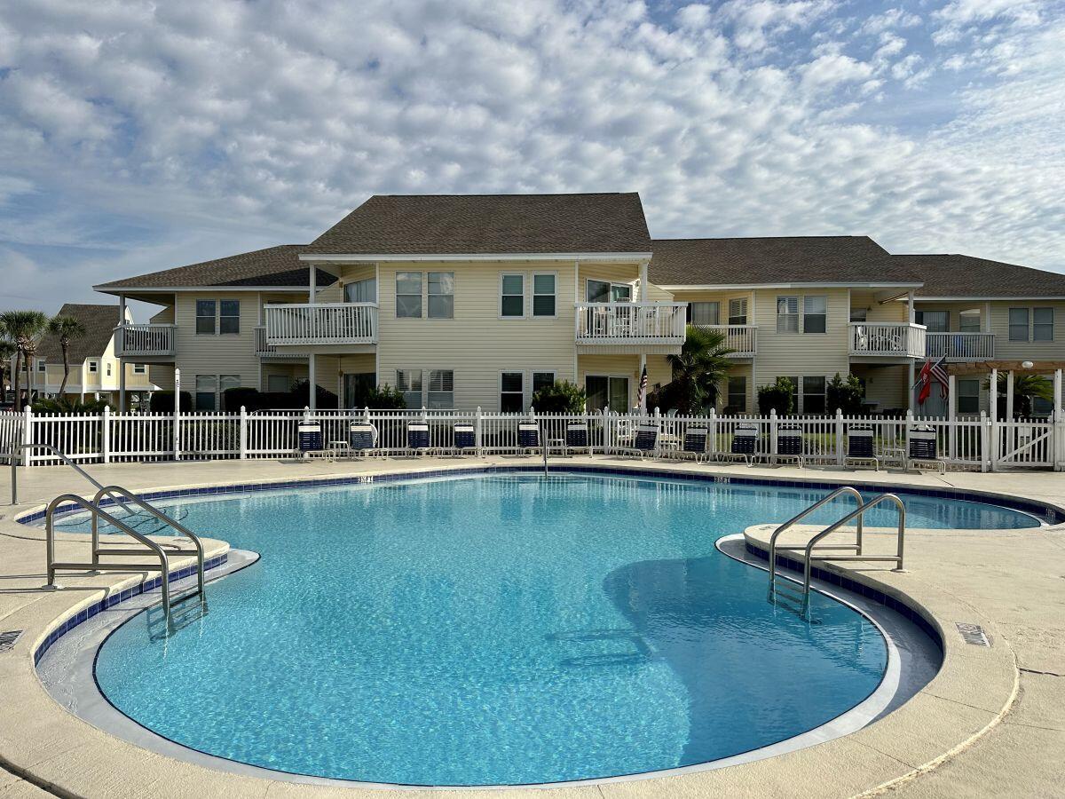 SANDPIPER COVE #19 UNIT 8214 BLDG D - Residential