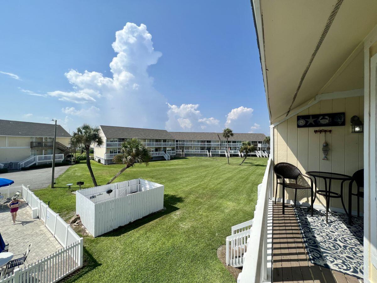 SANDPIPER COVE #19 UNIT 8214 BLDG D - Residential