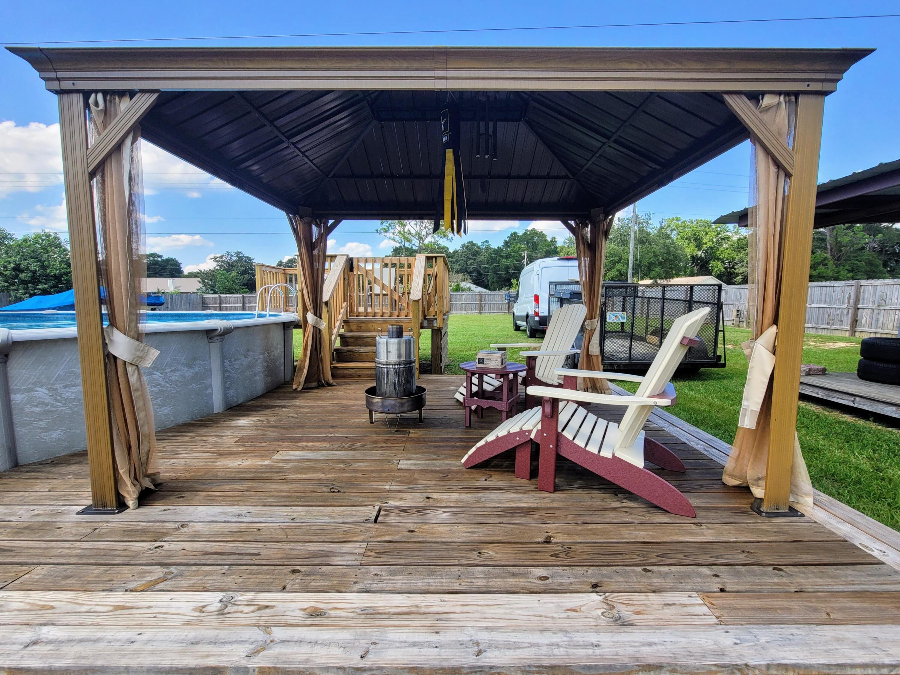 COUNTRY RIDGE - Residential