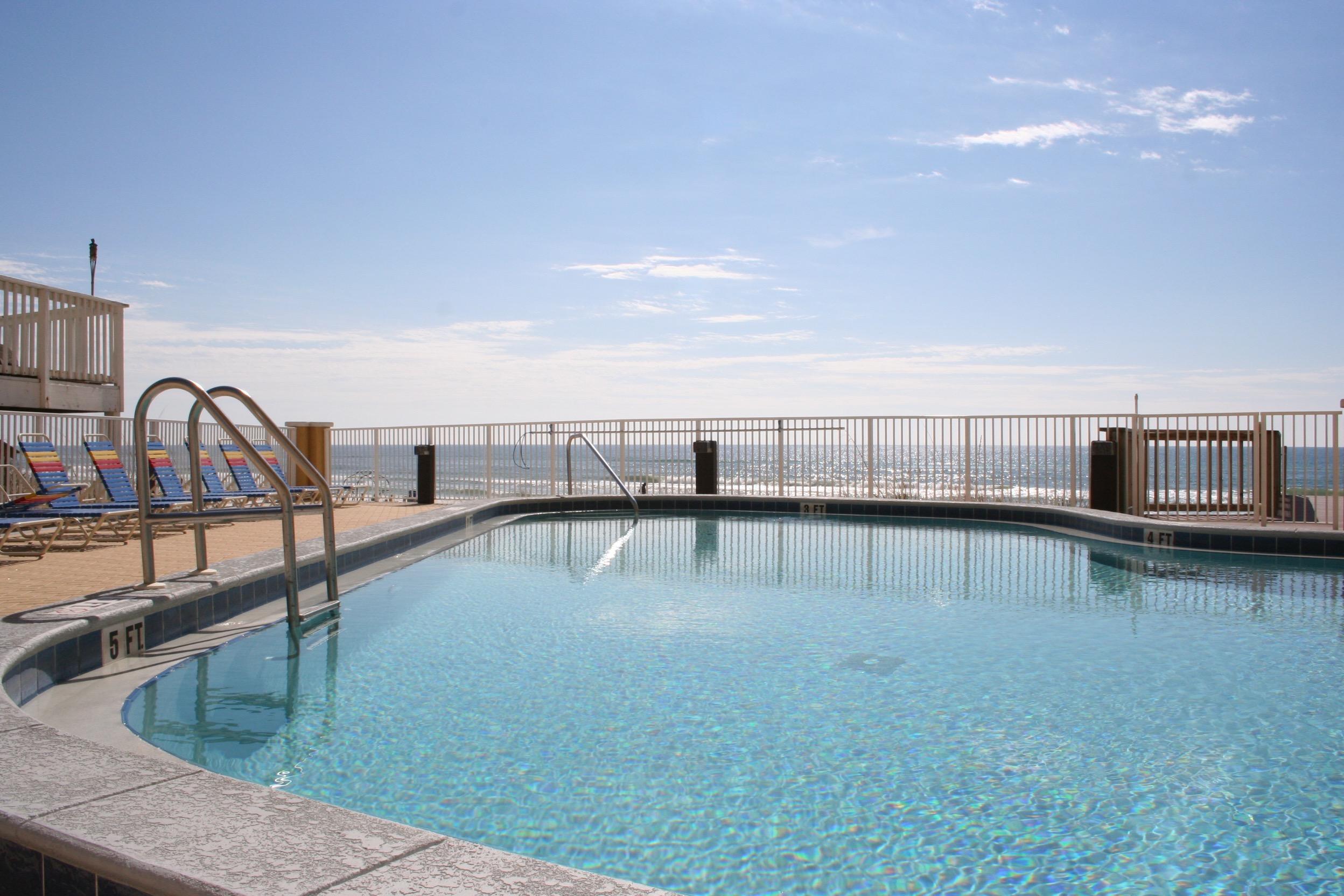 TROPIC WINDS - Residential