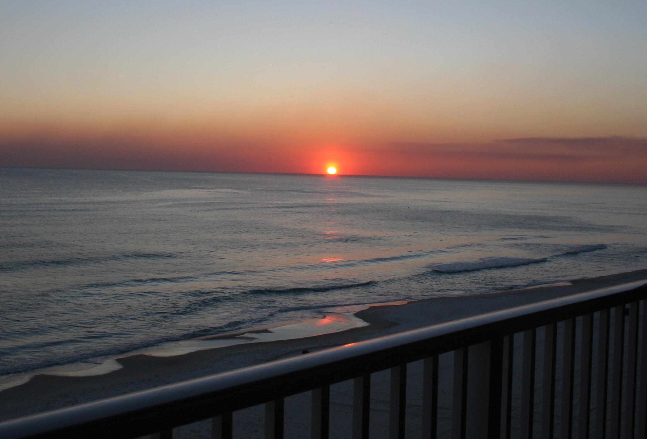 TROPIC WINDS - Residential