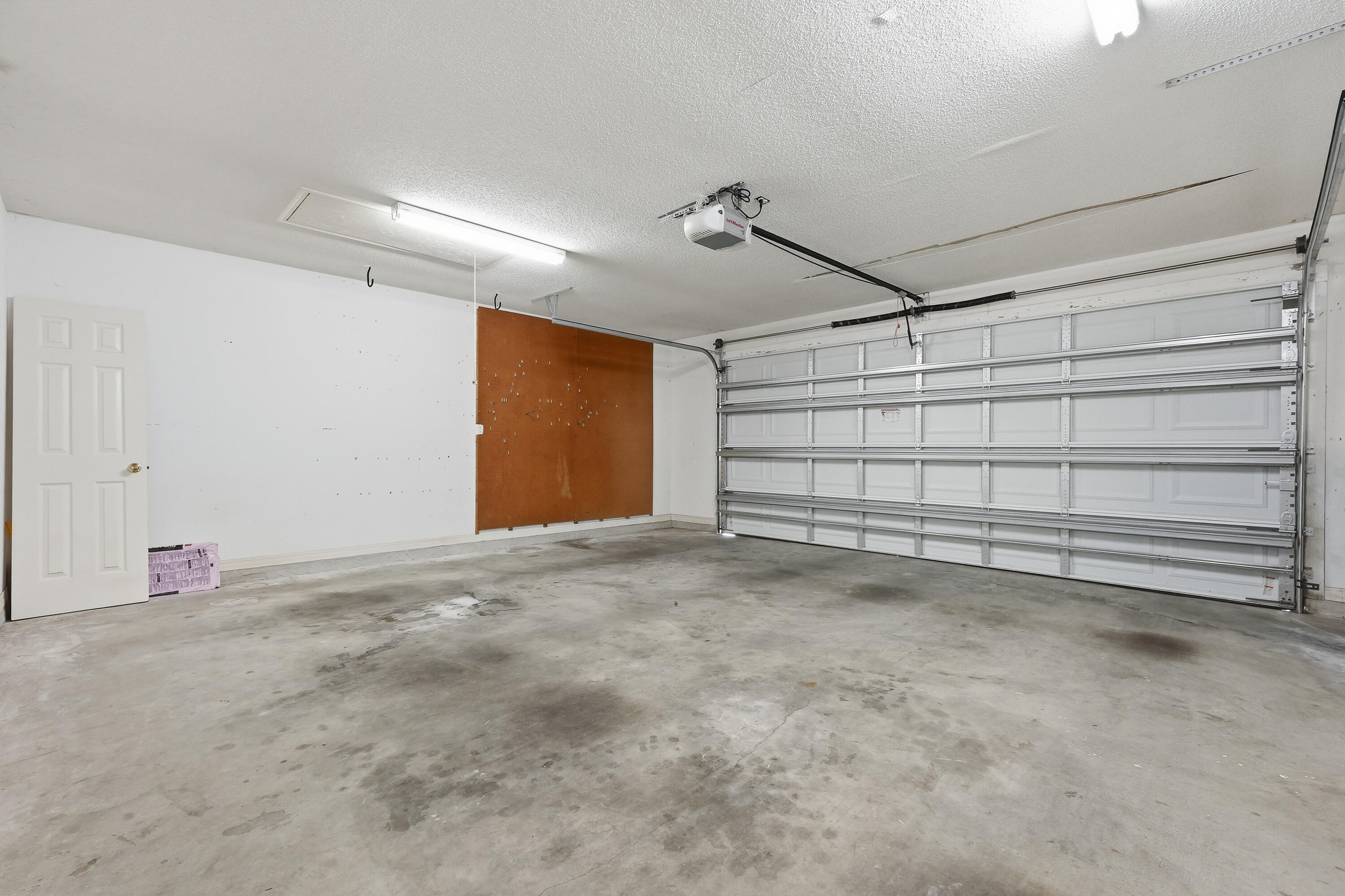 VALPARAISO PINECREST 6 - Residential