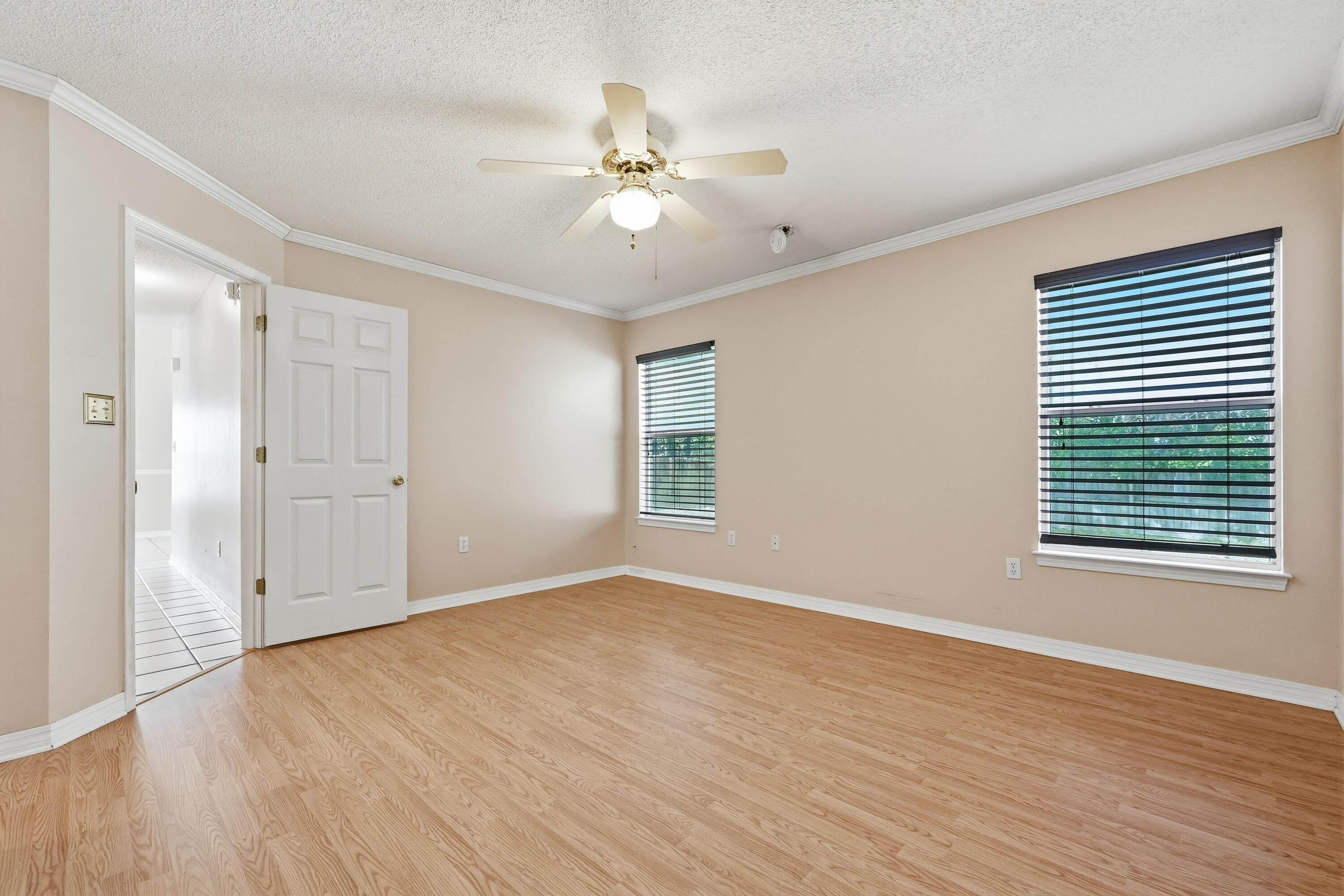 VALPARAISO PINECREST 6 - Residential