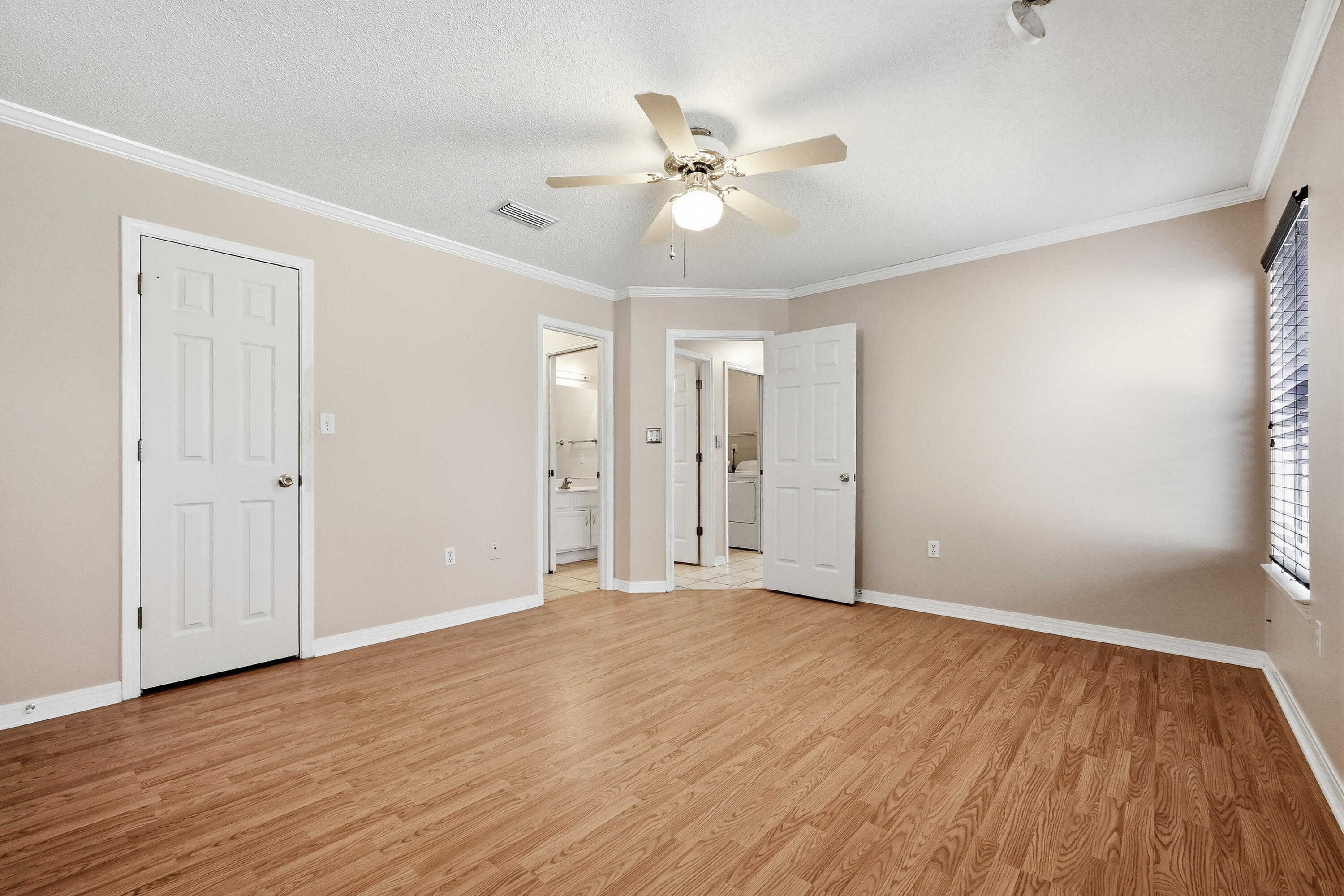 VALPARAISO PINECREST 6 - Residential