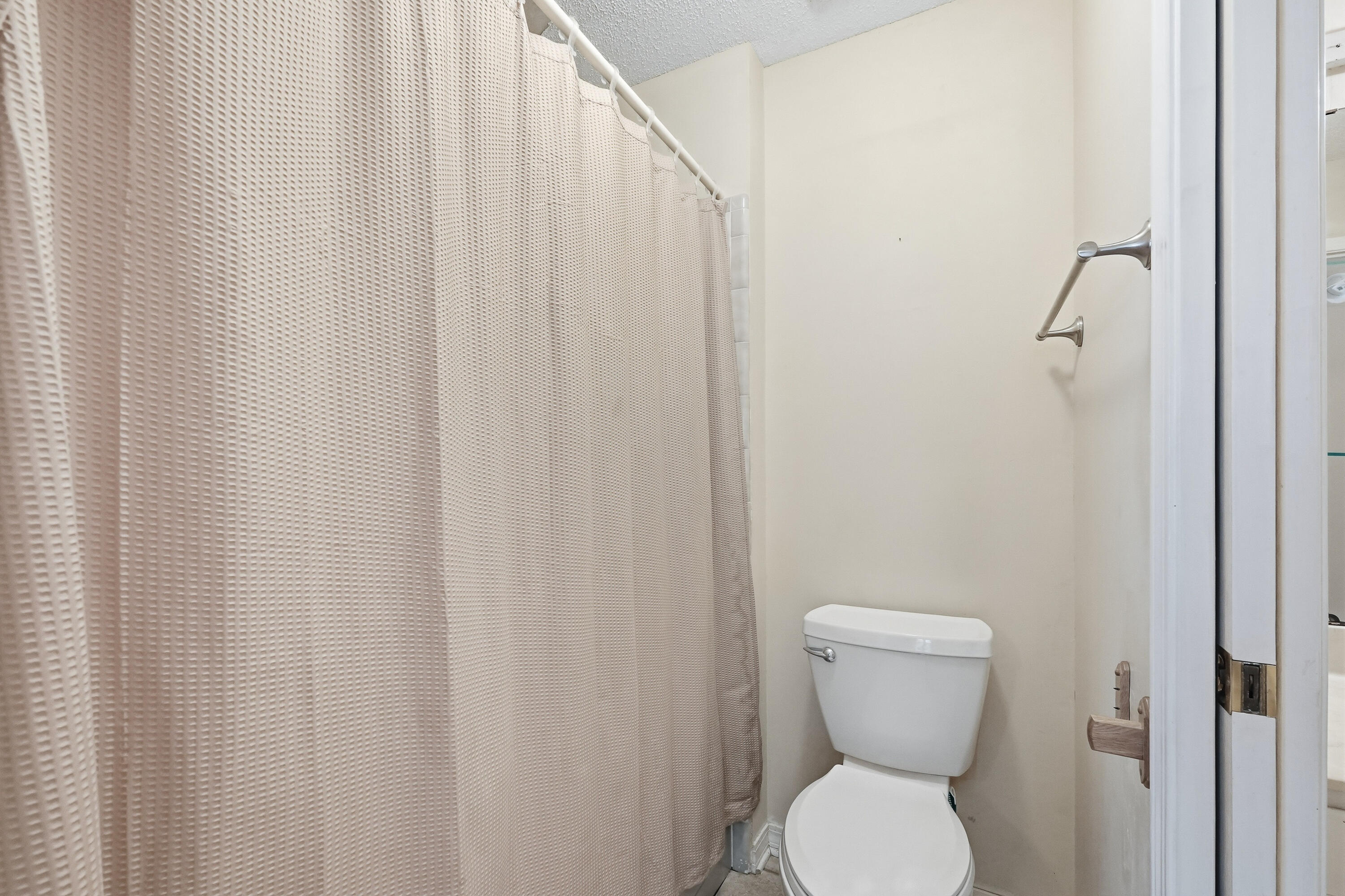 VALPARAISO PINECREST 6 - Residential