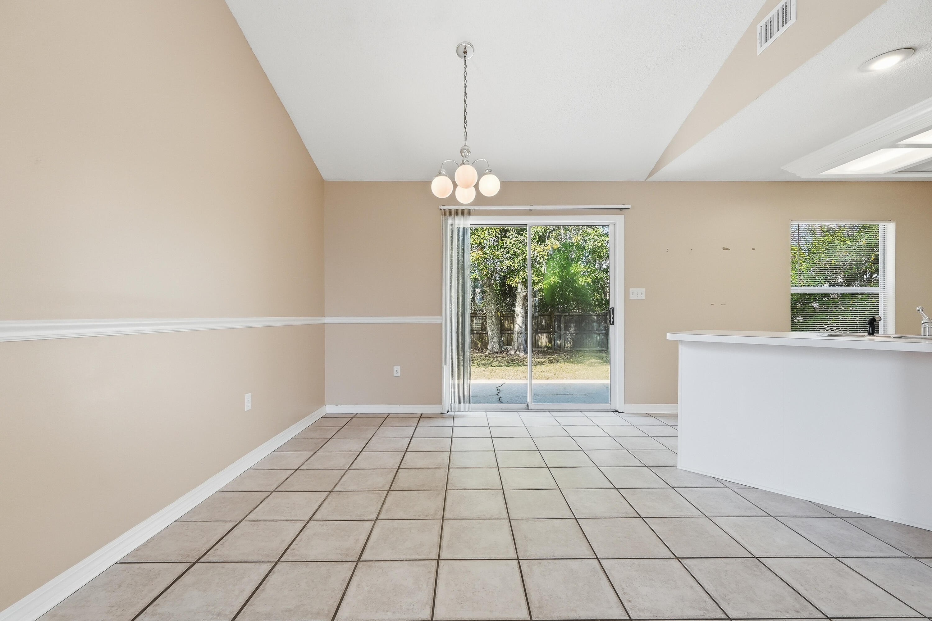 VALPARAISO PINECREST 6 - Residential