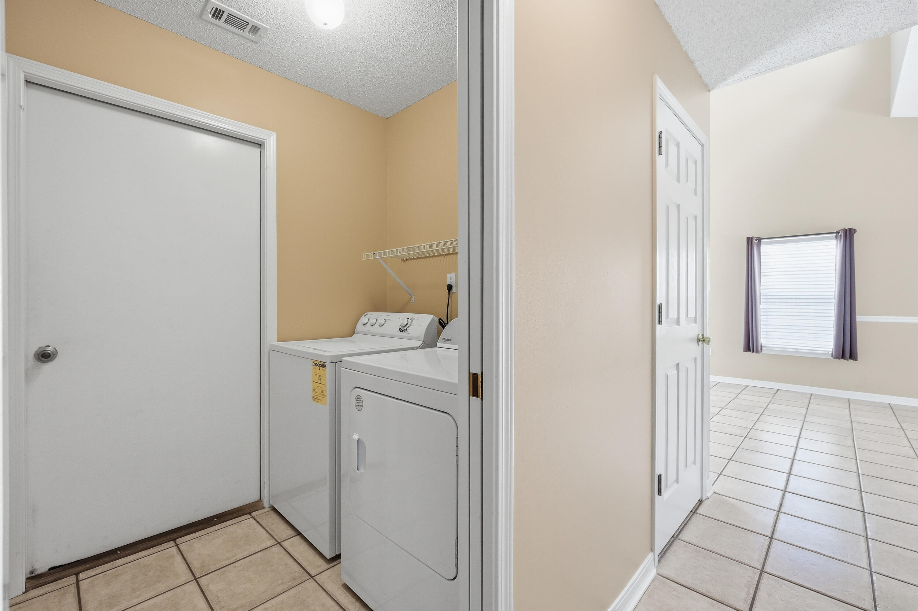 VALPARAISO PINECREST 6 - Residential