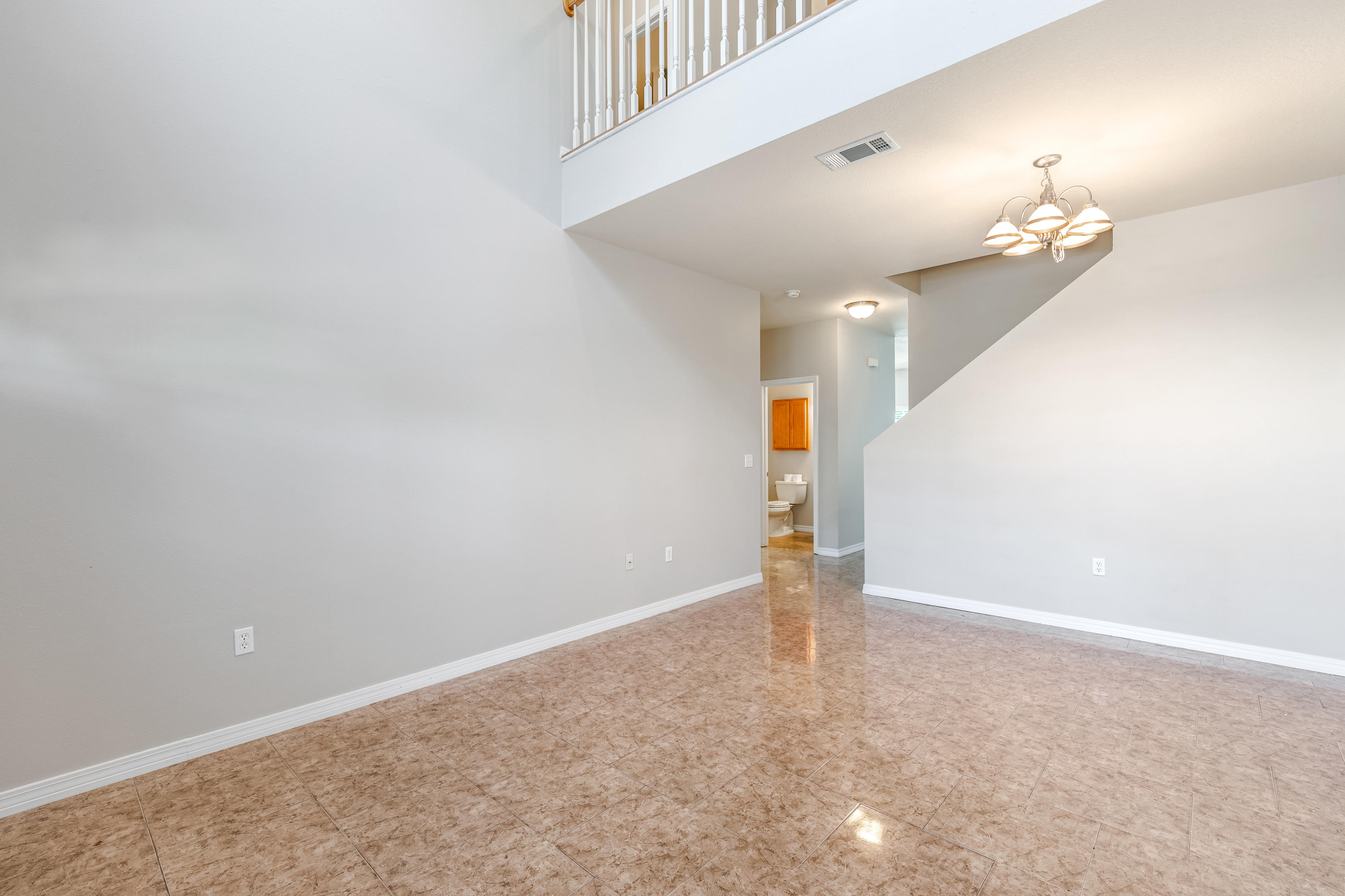 MERIDIAN SQUARE T/H - Residential