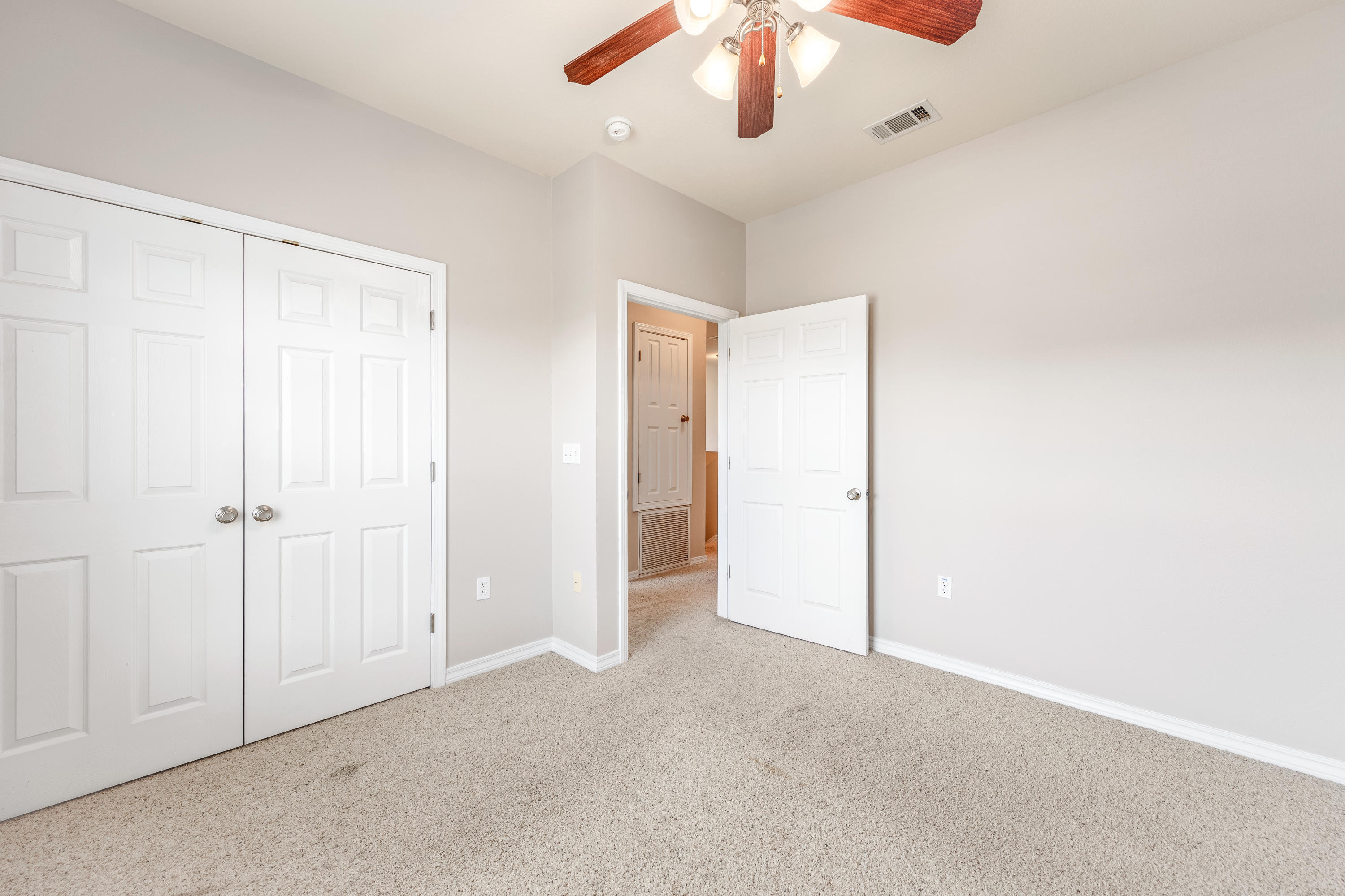 MERIDIAN SQUARE T/H - Residential