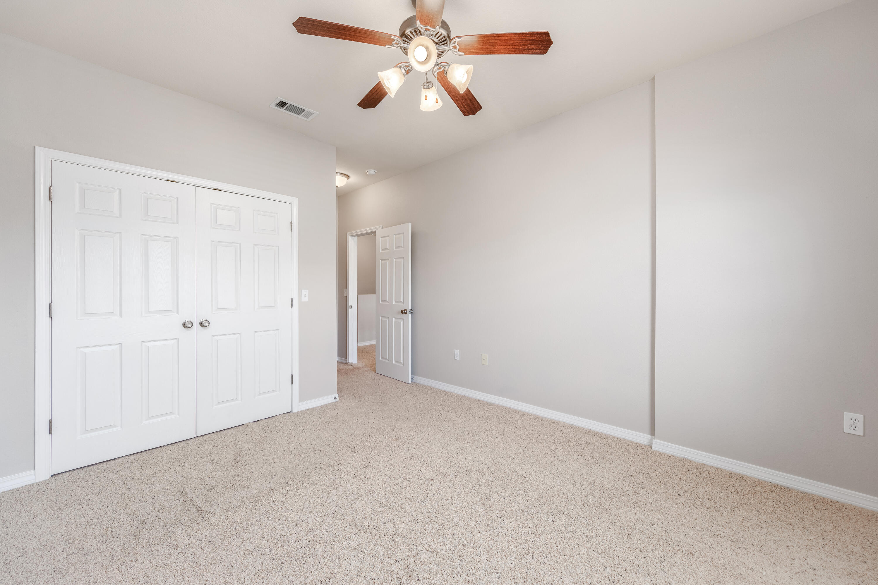 MERIDIAN SQUARE T/H - Residential