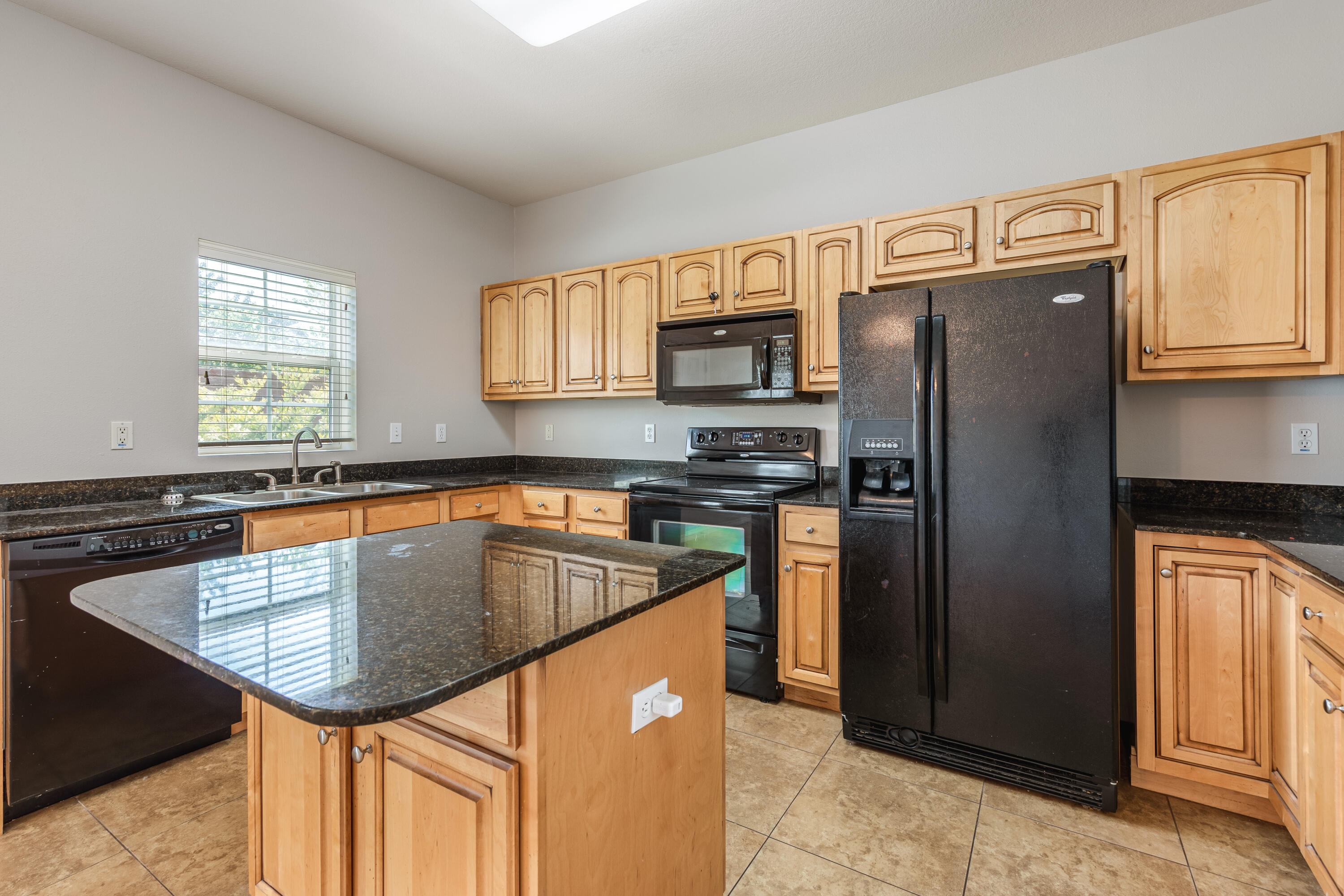 MERIDIAN SQUARE T/H - Residential