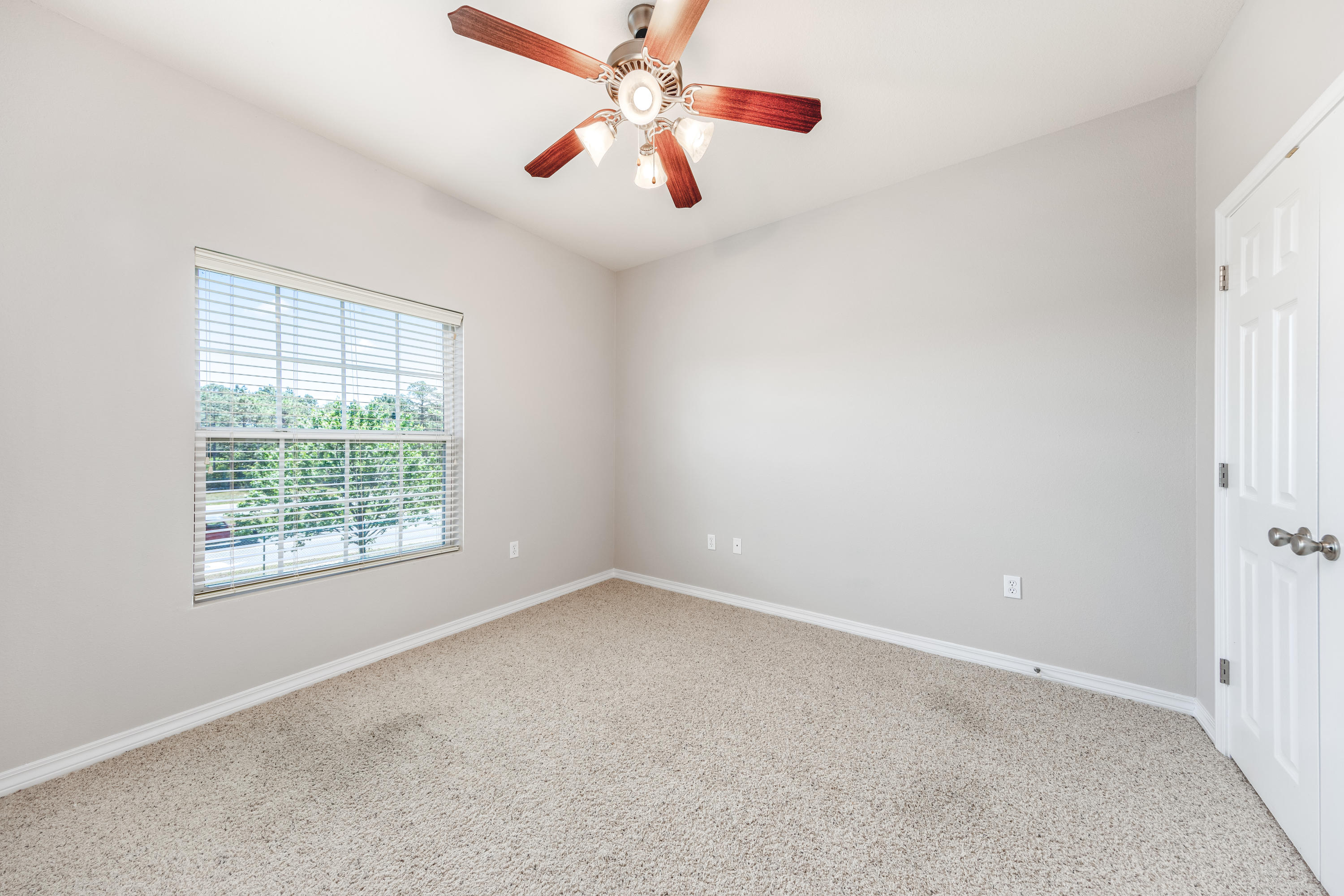 MERIDIAN SQUARE T/H - Residential