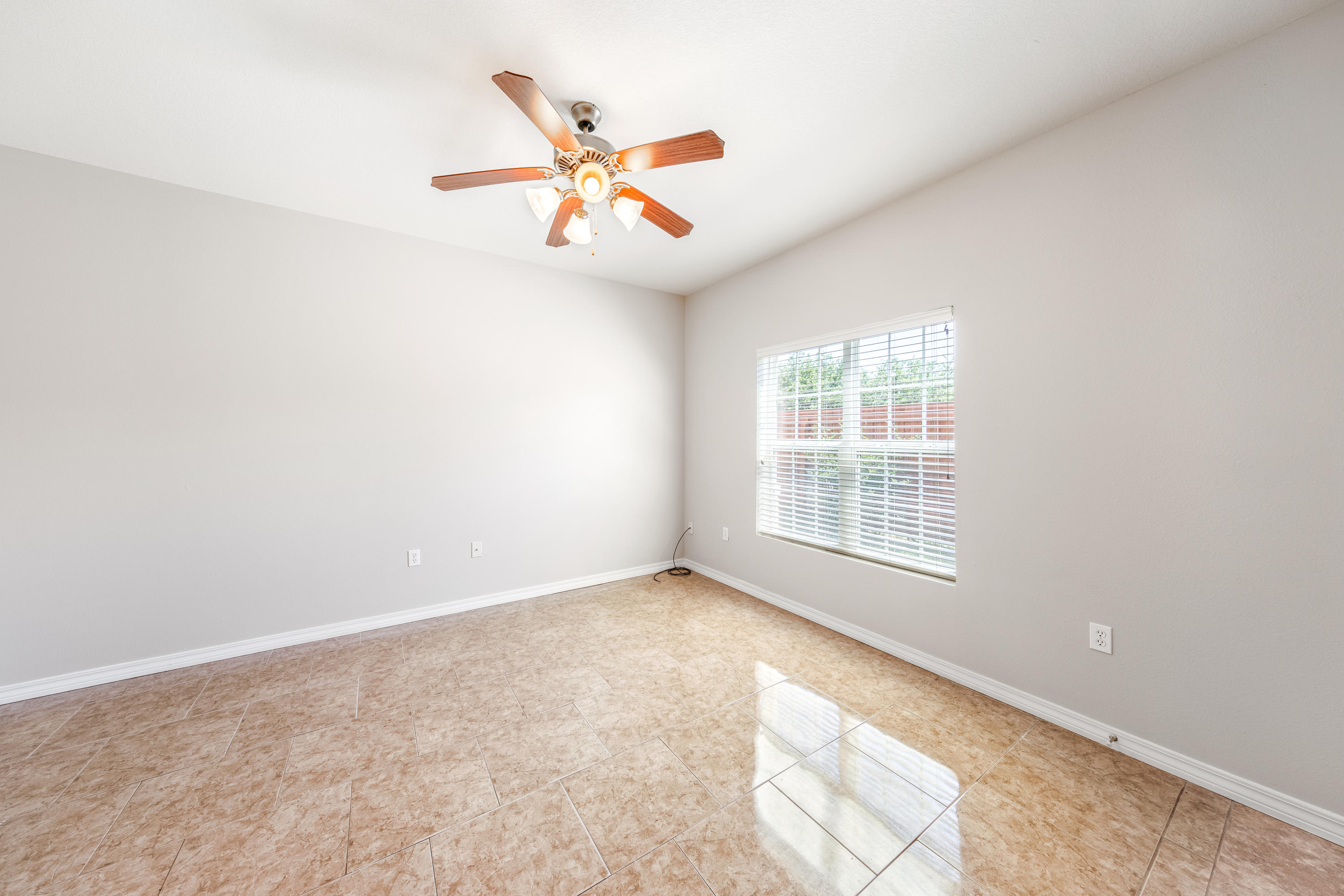 MERIDIAN SQUARE T/H - Residential