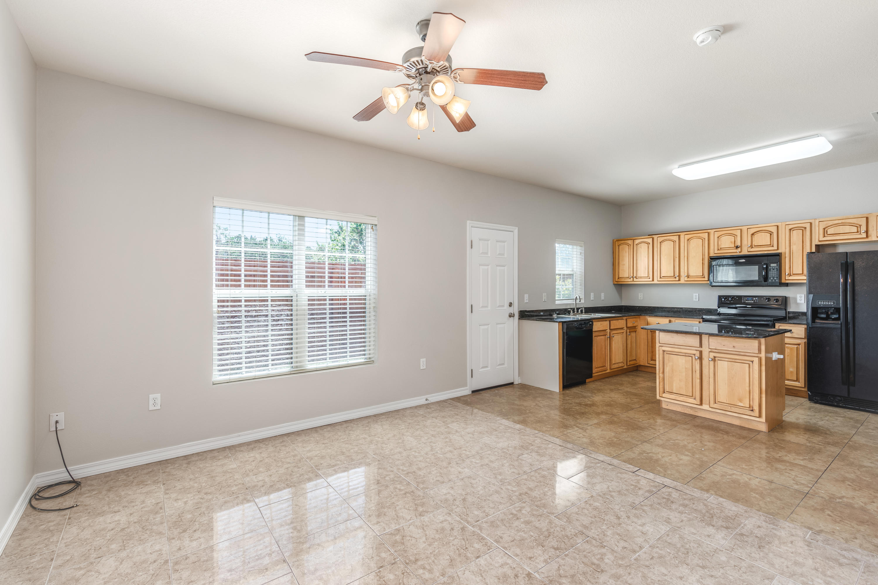 MERIDIAN SQUARE T/H - Residential