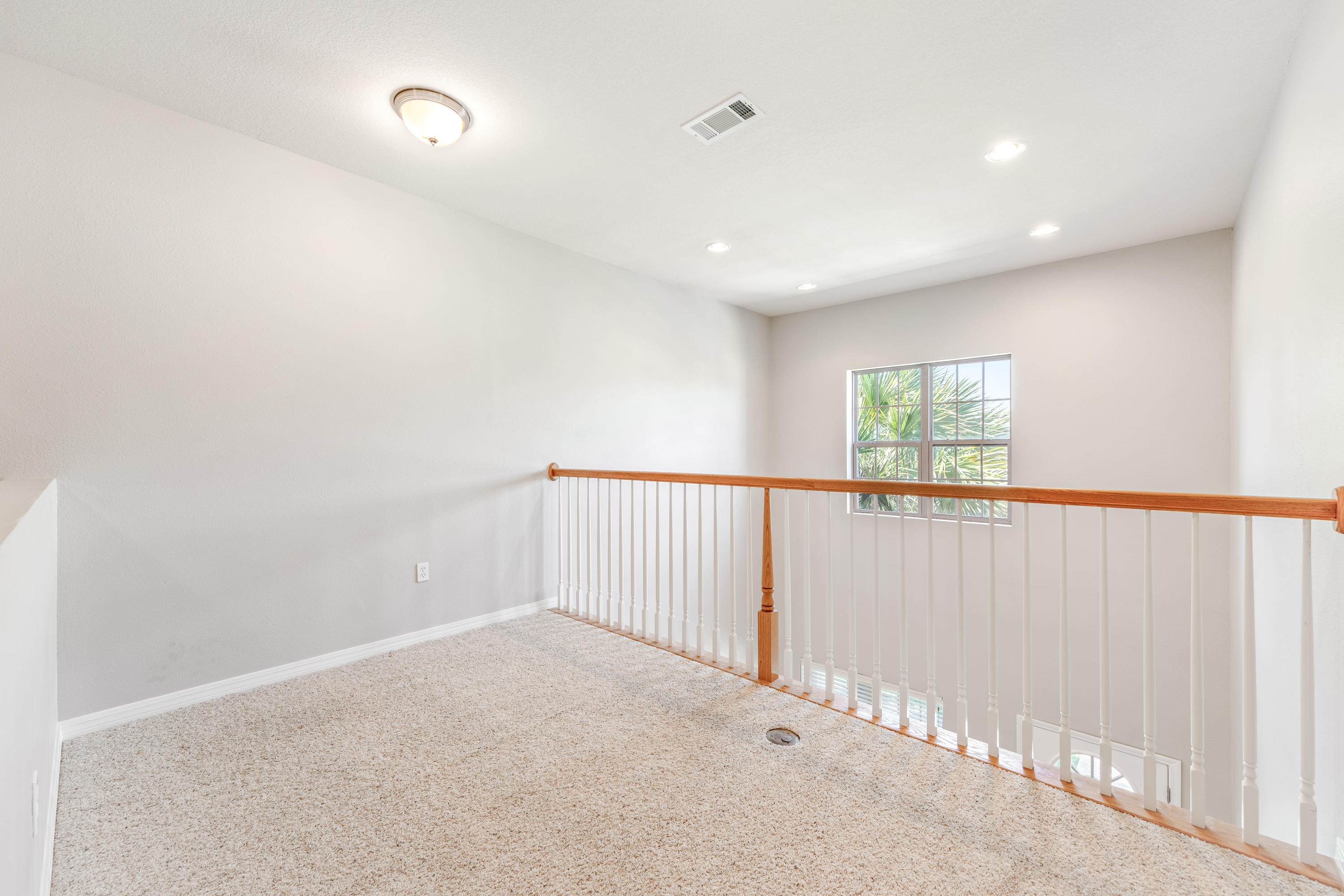 MERIDIAN SQUARE T/H - Residential