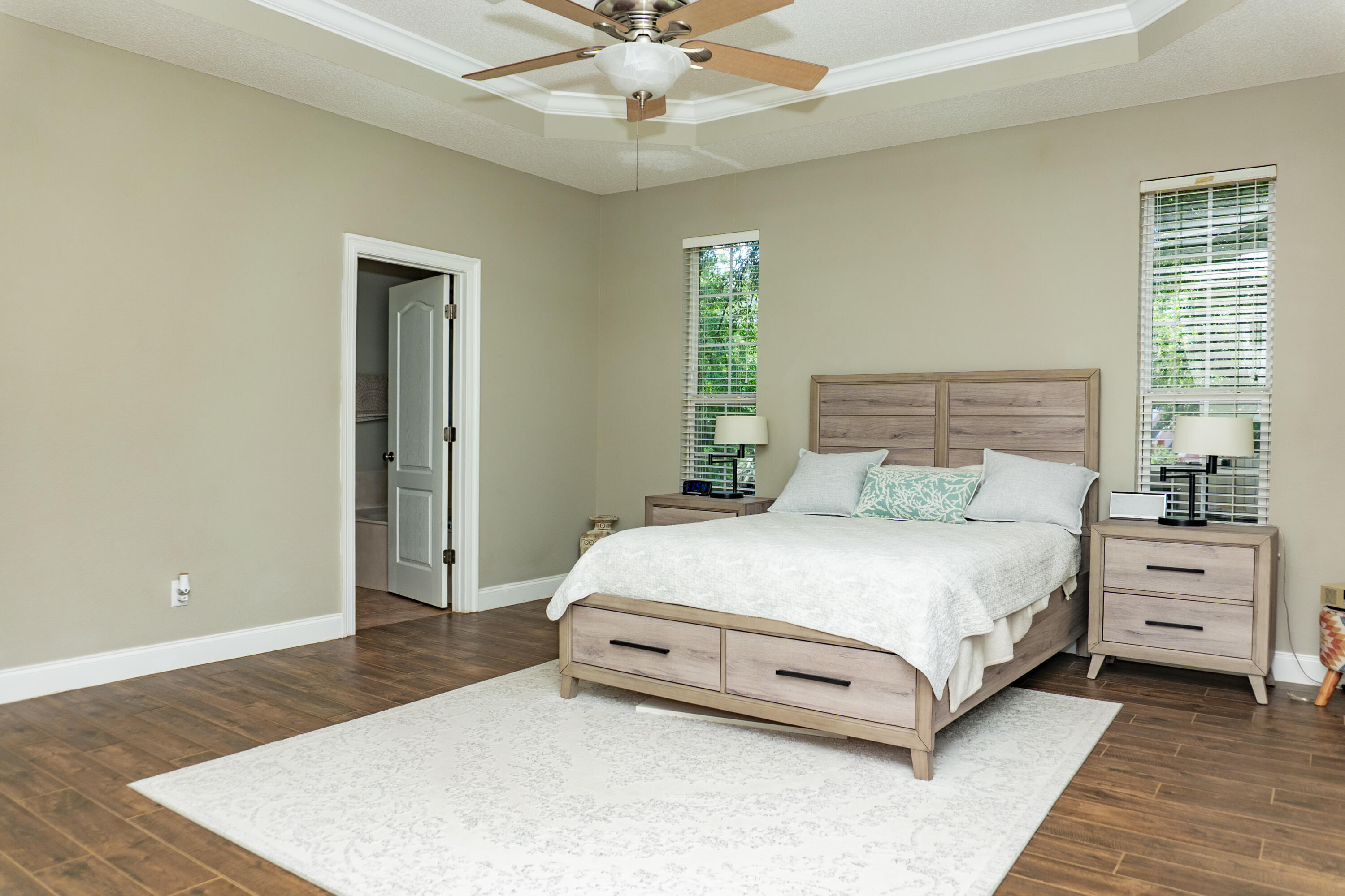 LAKESIDE EAST - Residential Lease